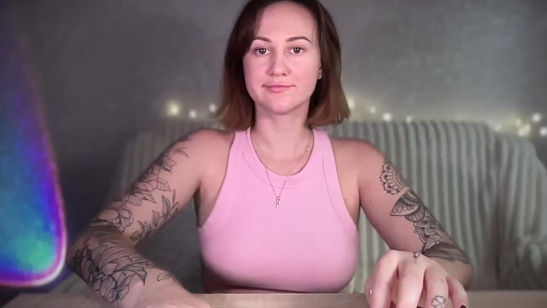 Gallery image thumbnail from Curvy_Me's myfreecams stream on, 12/10/2024, 20:09 image 2 of 20