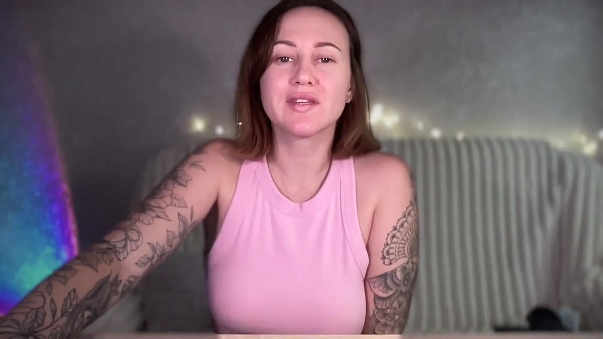 Gallery image thumbnail from Curvy_Me's myfreecams stream on, 12/10/2024, 21:57 image 4 of 20