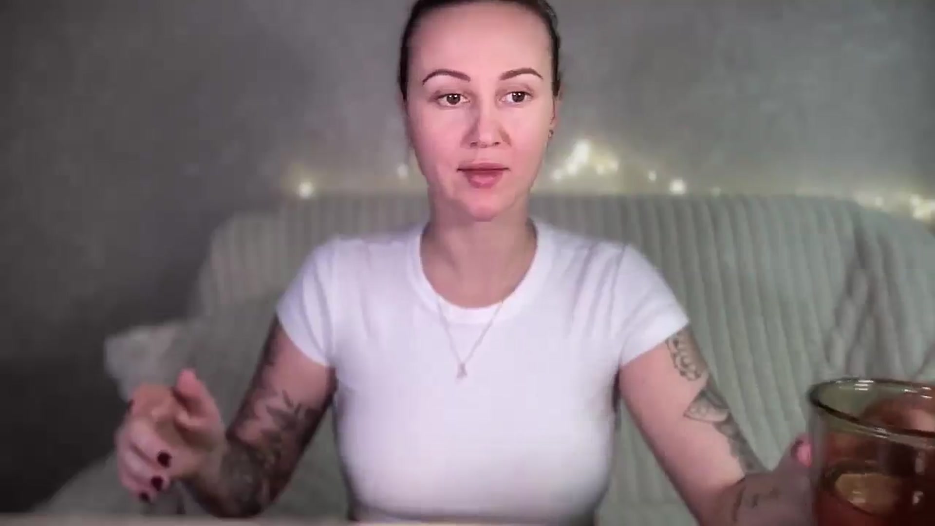 Gallery image thumbnail from Curvy_Me's myfreecams stream on, 12/13/2024, 20:09 image 8 of 20