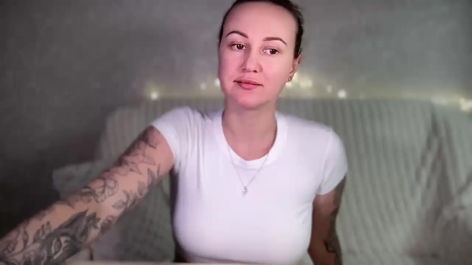 Gallery image thumbnail from Curvy_Me's myfreecams stream on, 12/13/2024, 20:09 image 3 of 20