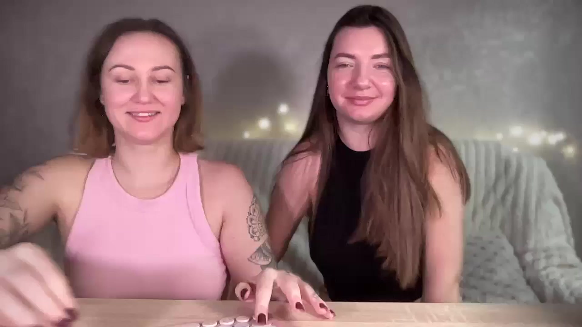 Gallery image thumbnail from Curvy_Me's myfreecams stream on, 12/19/2024, 18:44 image 14 of 20
