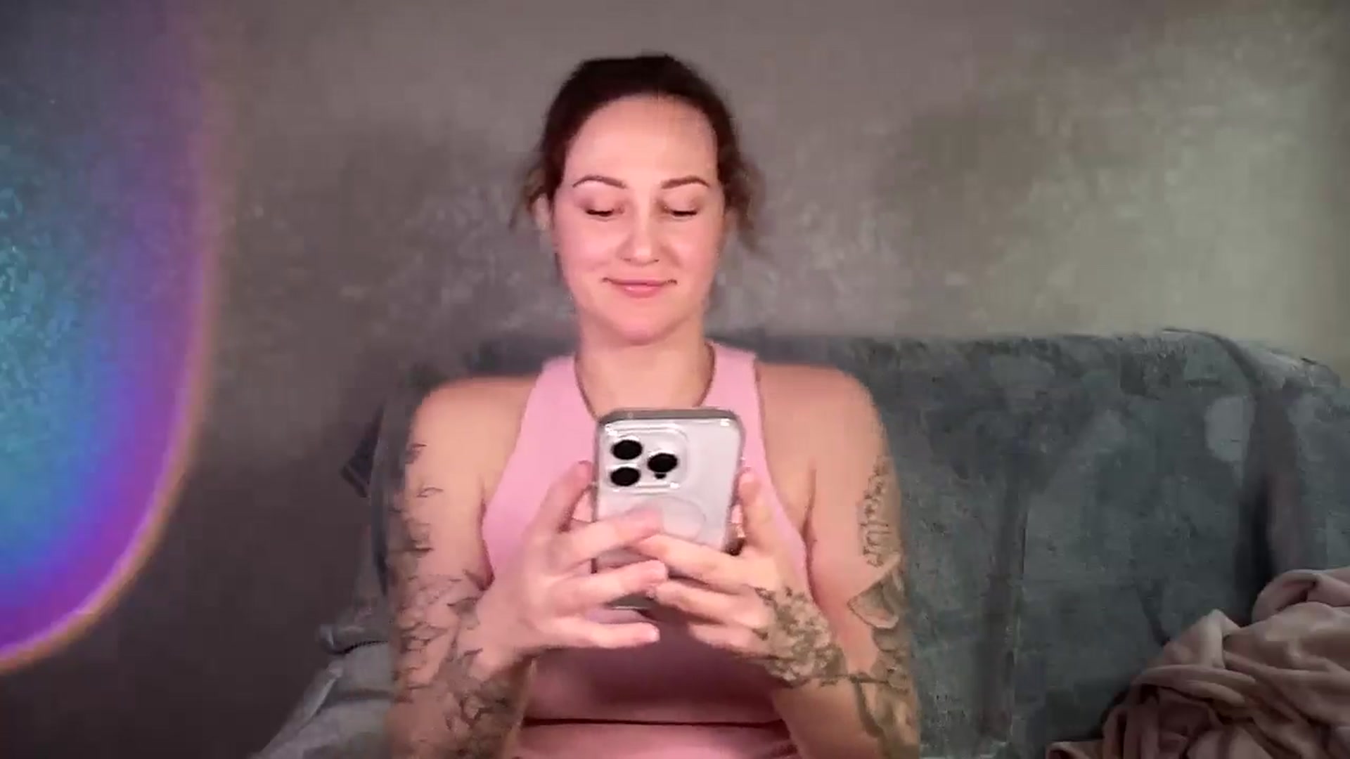 Gallery image thumbnail from Curvy_Me's myfreecams stream on, 12/29/2024, 17:47 image 3 of 20