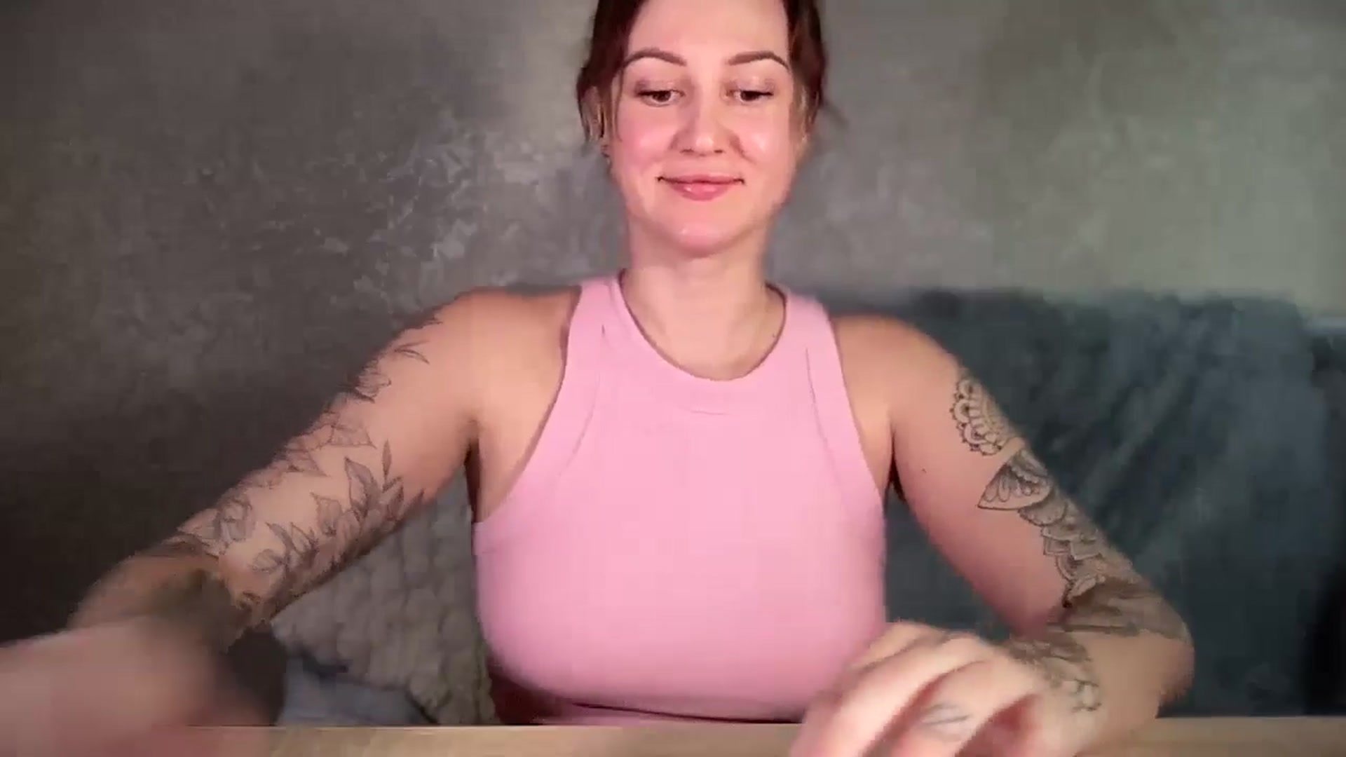 Gallery image thumbnail from Curvy_Me's myfreecams stream on, 12/29/2024, 20:36 image 2 of 20