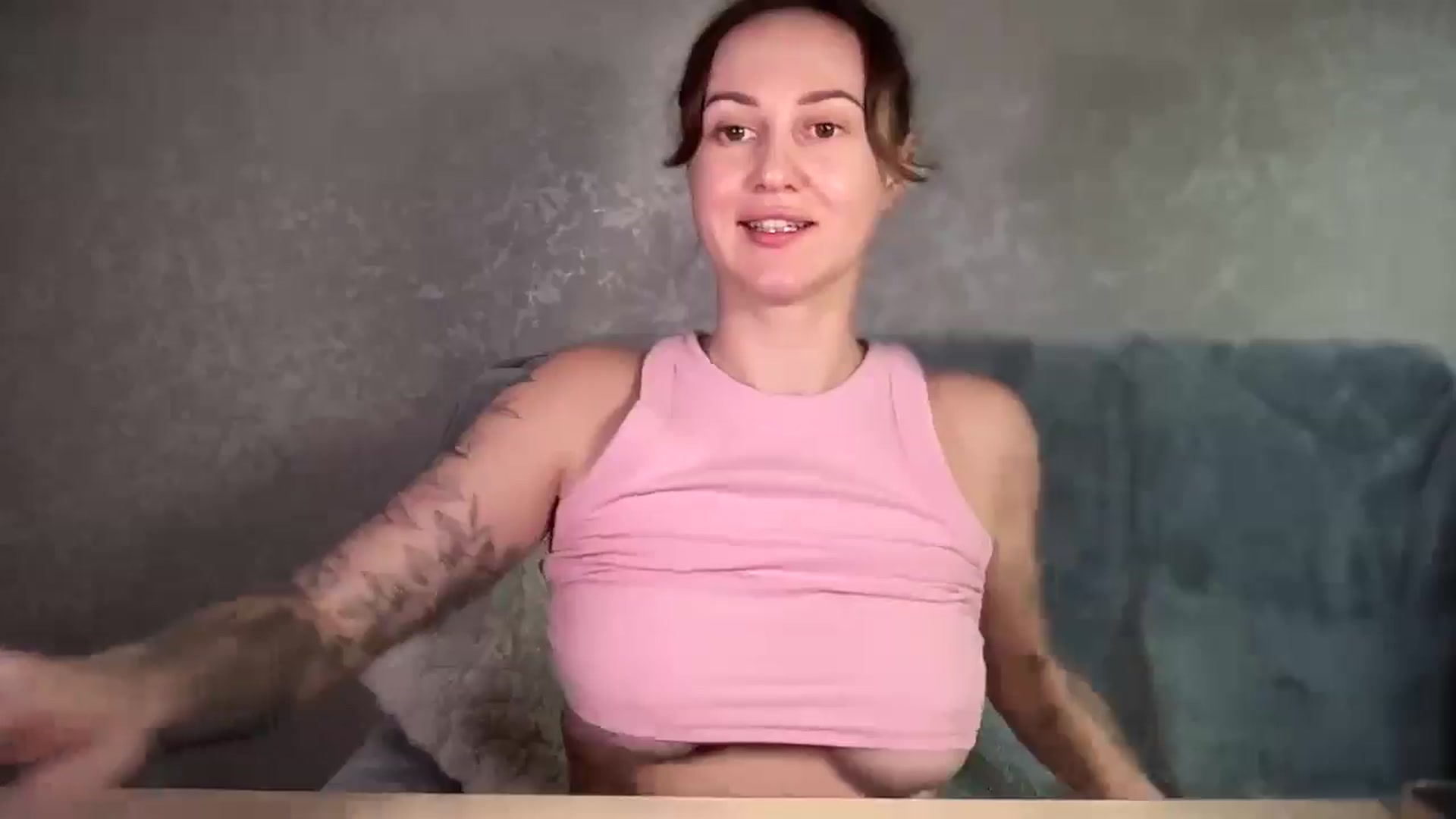 Gallery image thumbnail from Curvy_Me's myfreecams stream on, 12/30/2024, 22:00 image 3 of 20