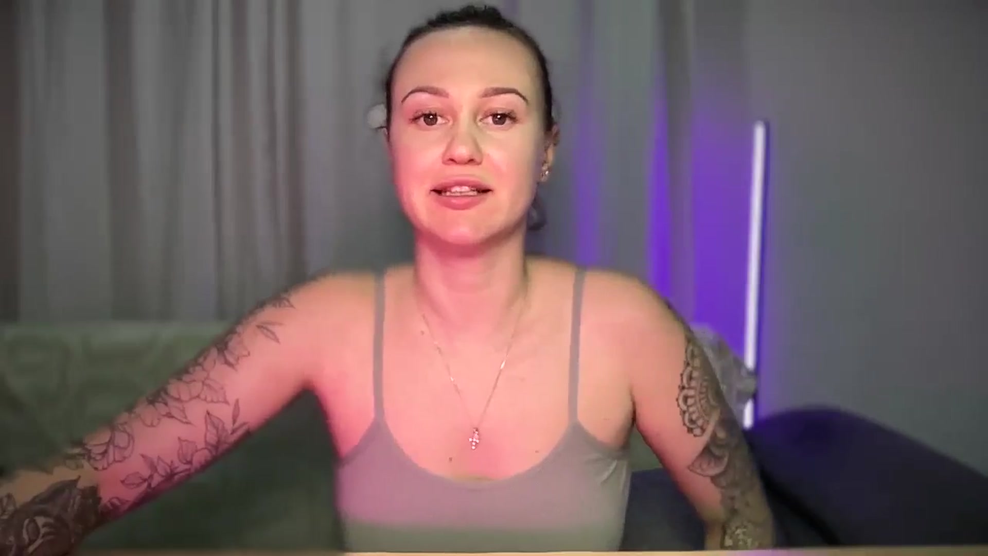 Gallery image thumbnail from Curvy_Me's myfreecams stream on, 03/07/2025, 20:33 image 5 of 20