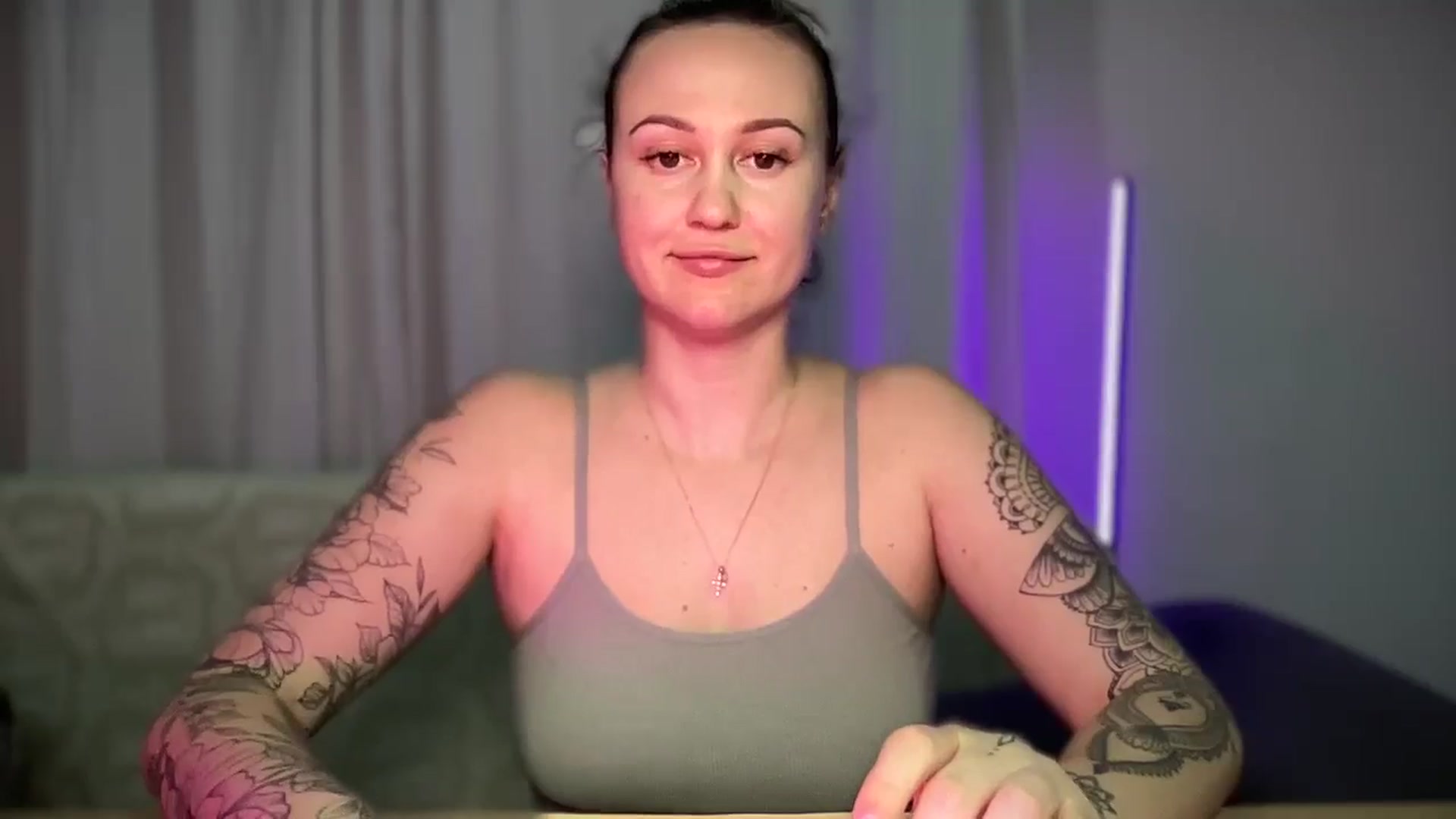 Gallery image thumbnail from Curvy_Me's myfreecams stream on, 03/07/2025, 20:33 image 4 of 20
