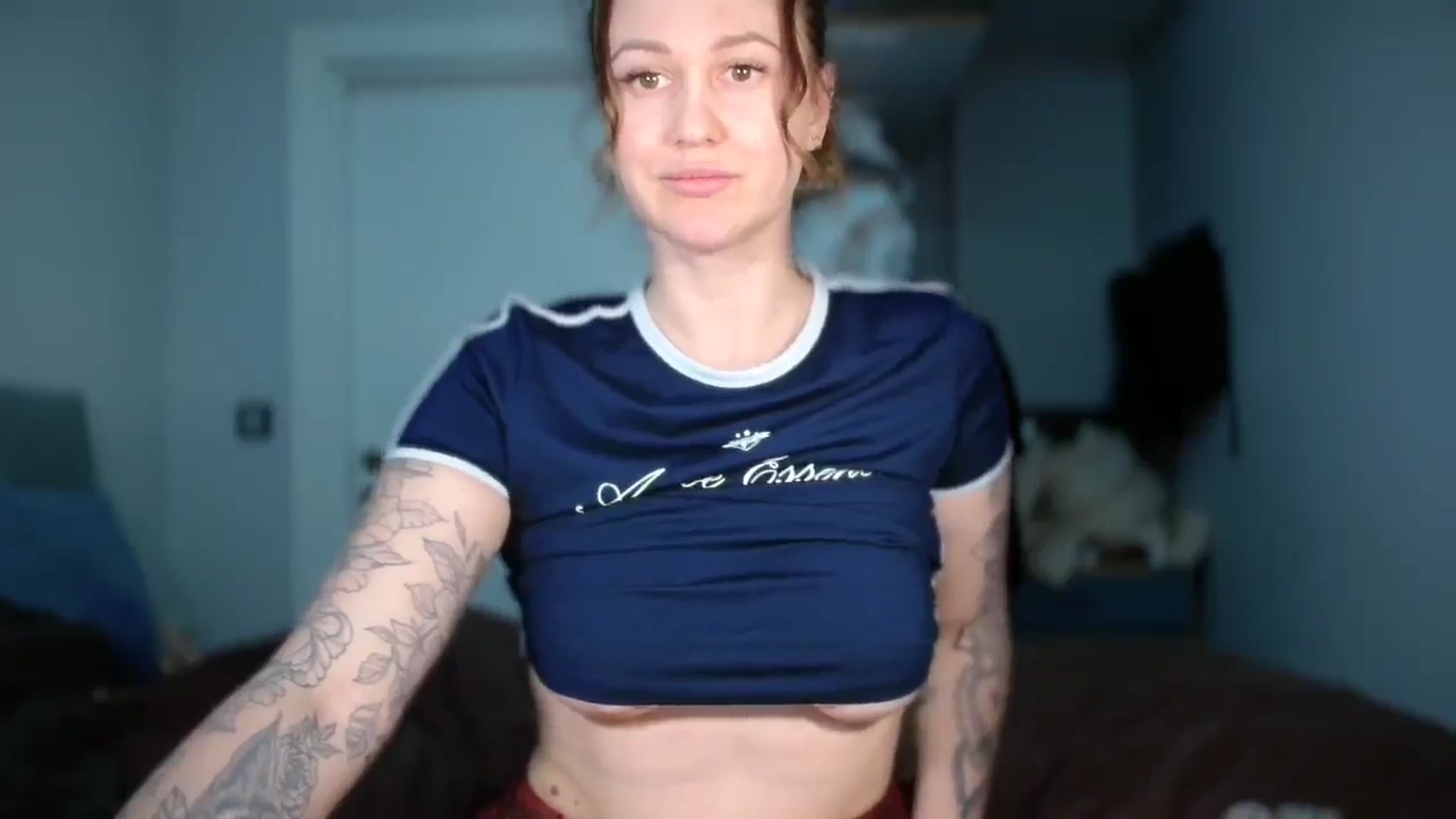 Gallery image thumbnail from Curvy_Me's myfreecams stream on, 04/02/2025, 20:29 image 15 of 20