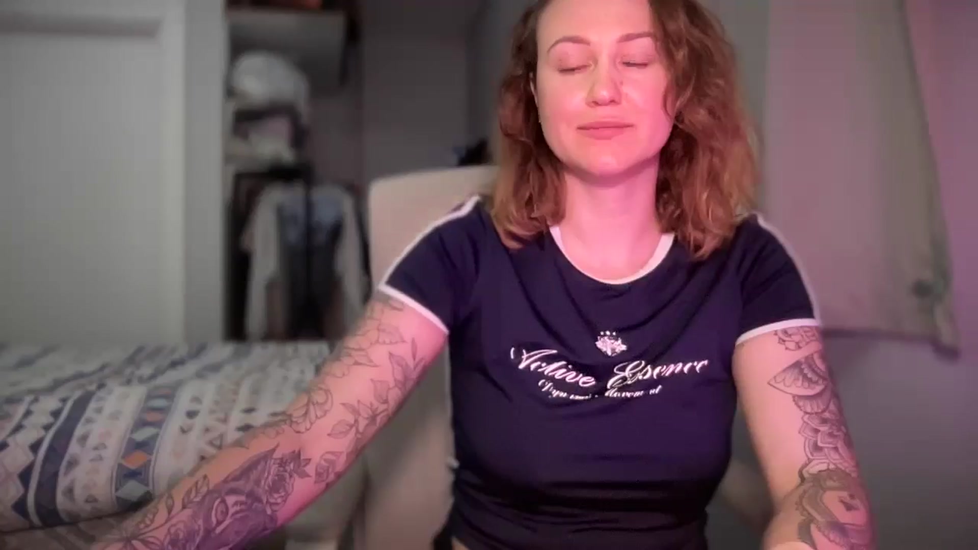 Gallery image thumbnail from Curvy_Me's myfreecams stream on, 05/03/2025, 16:36 image 8 of 20