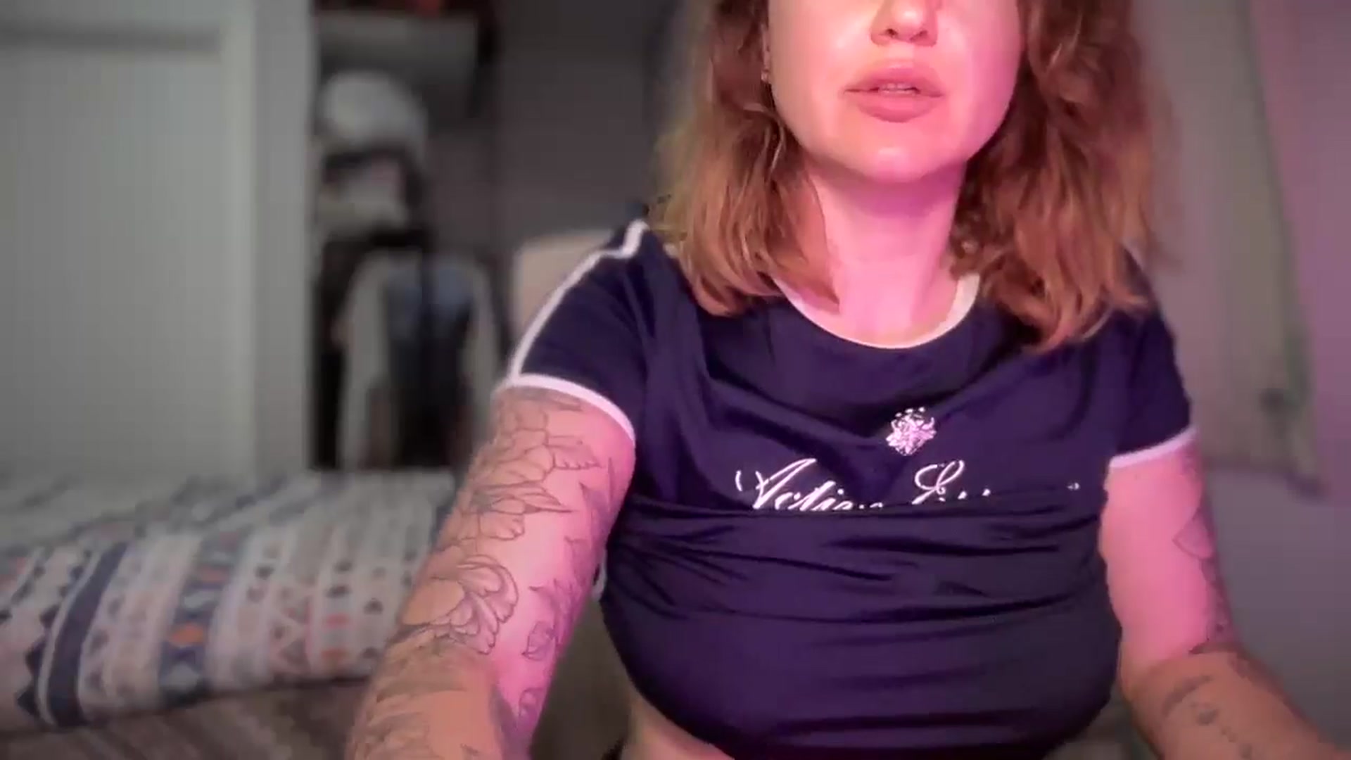 Gallery image thumbnail from Curvy_Me's myfreecams stream on, 05/03/2025, 16:36 image 13 of 20