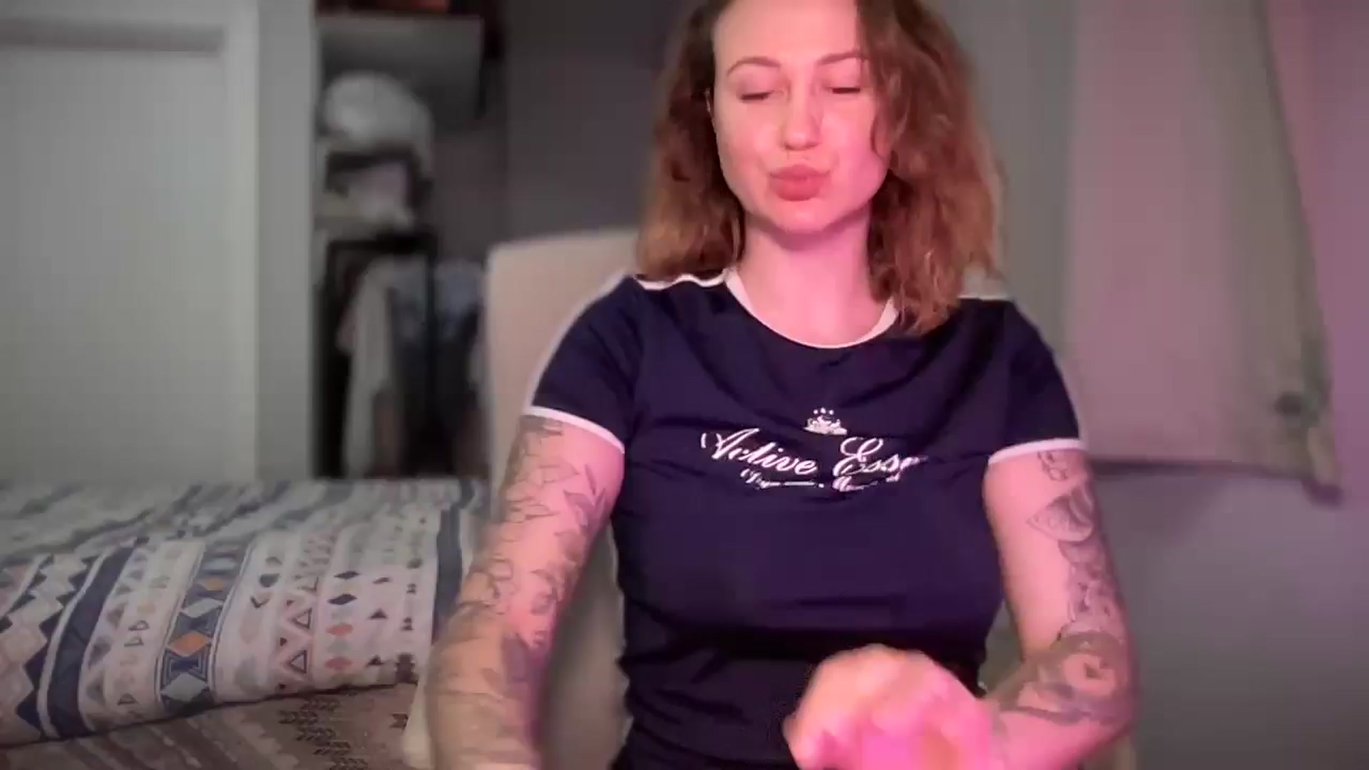 Gallery image thumbnail from Curvy_Me's myfreecams stream on, 05/03/2025, 16:36 image 5 of 20