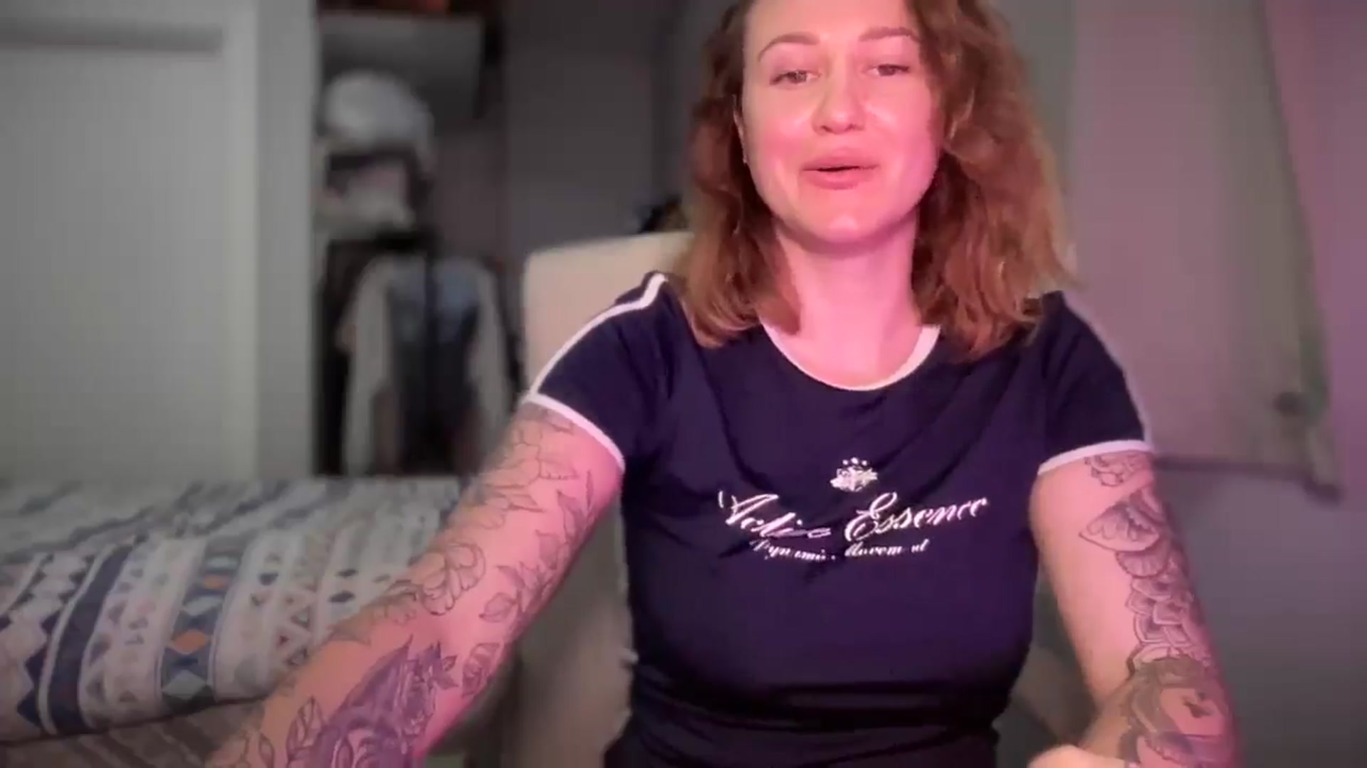 Gallery image thumbnail from Curvy_Me's myfreecams stream on, 05/03/2025, 16:36 image 11 of 20
