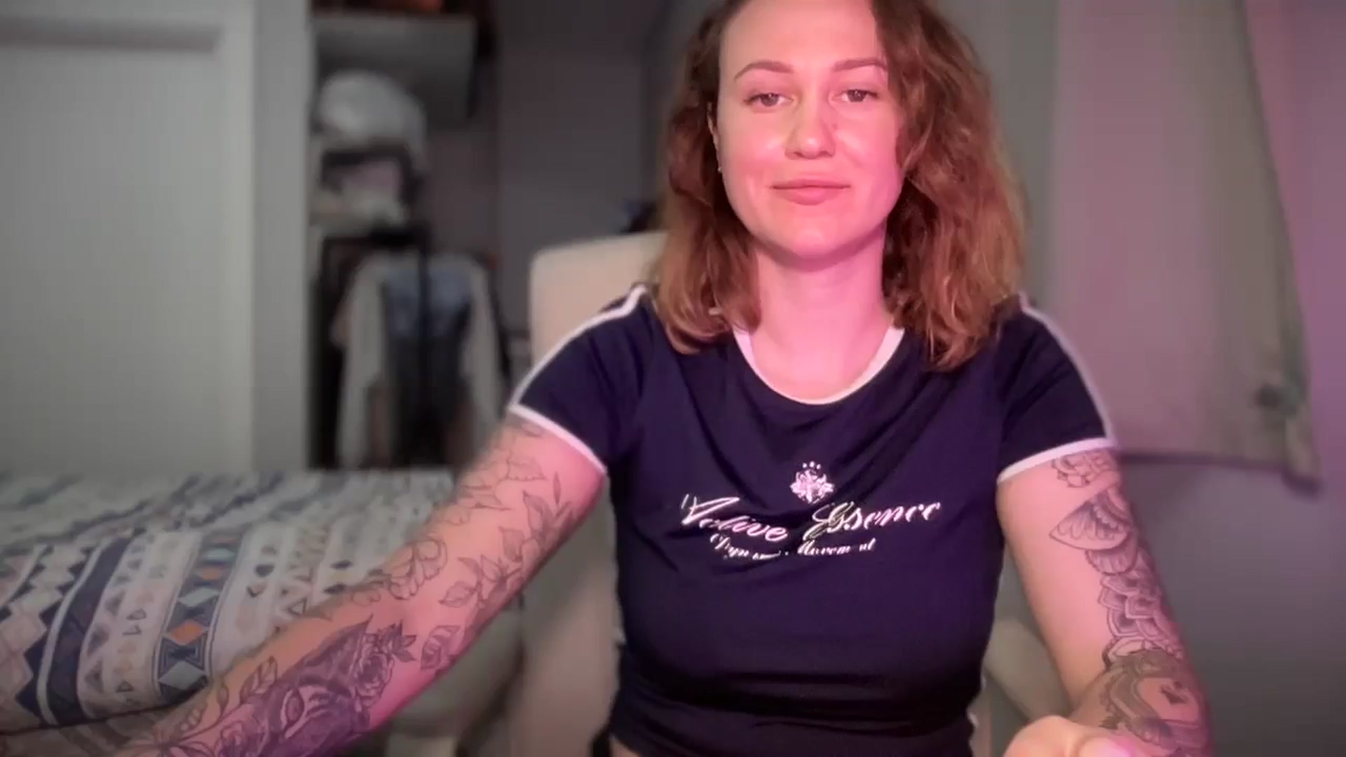 Gallery image thumbnail from Curvy_Me's myfreecams stream on, 05/03/2025, 16:36 image 9 of 20