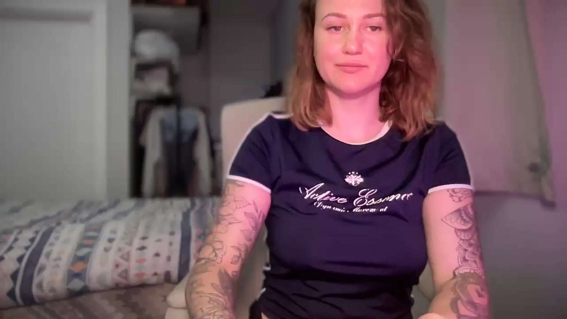 Gallery image thumbnail from Curvy_Me's myfreecams stream on, 05/03/2025, 16:36 image 4 of 20