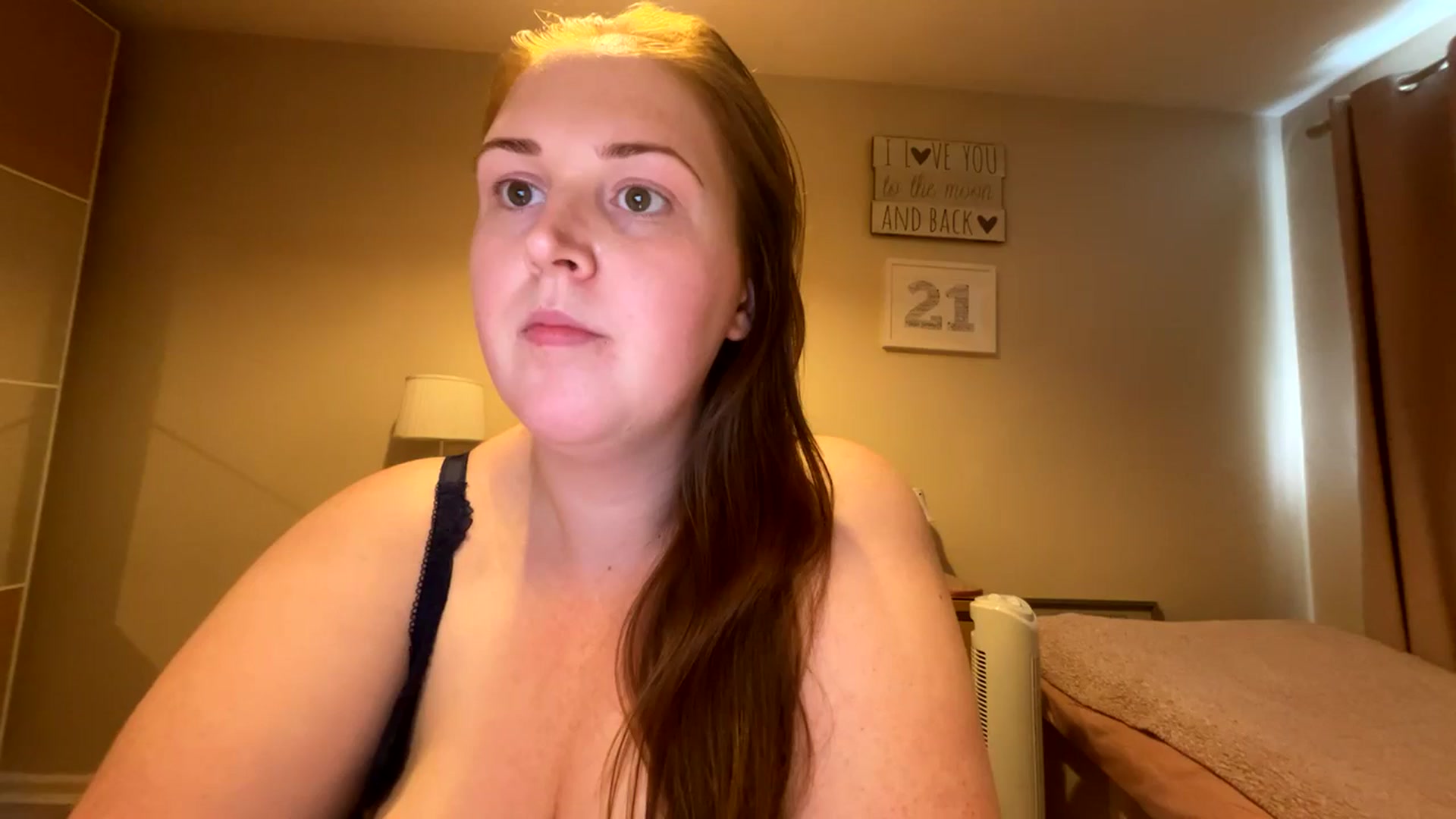 Gallery image thumbnail from Curvyrouge95's myfreecams stream on, 07/26/2024, 15:31 image 5 of 20