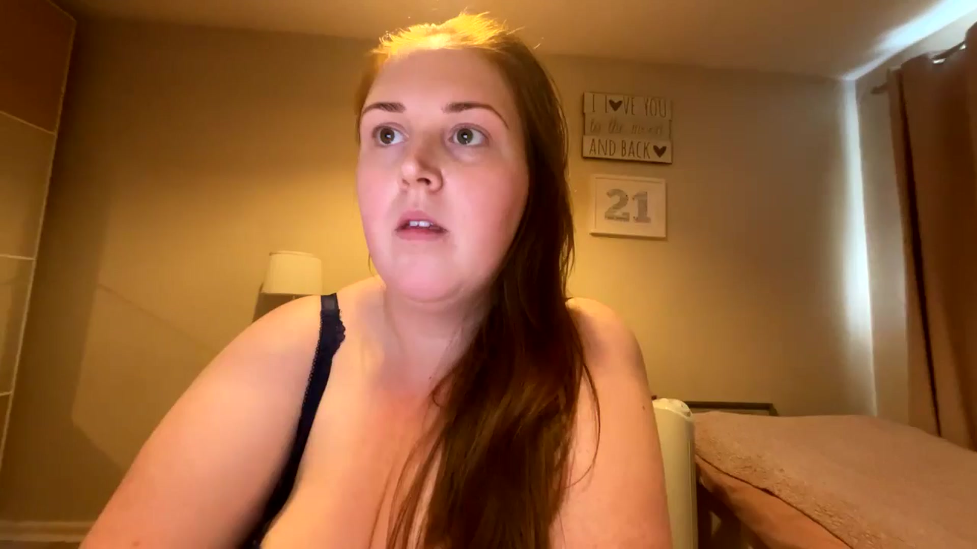 Gallery image thumbnail from Curvyrouge95's myfreecams stream on, 07/26/2024, 15:31 image 3 of 20