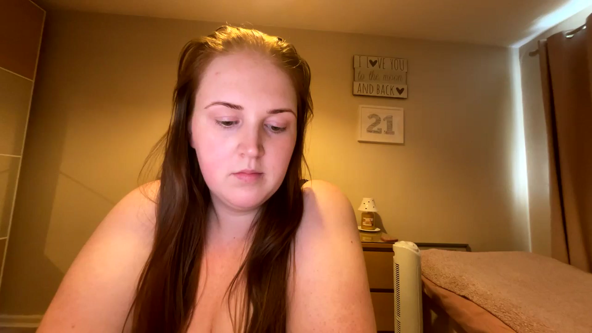 Gallery image thumbnail from Curvyrouge95's myfreecams stream on, 07/26/2024, 15:31 image 12 of 20