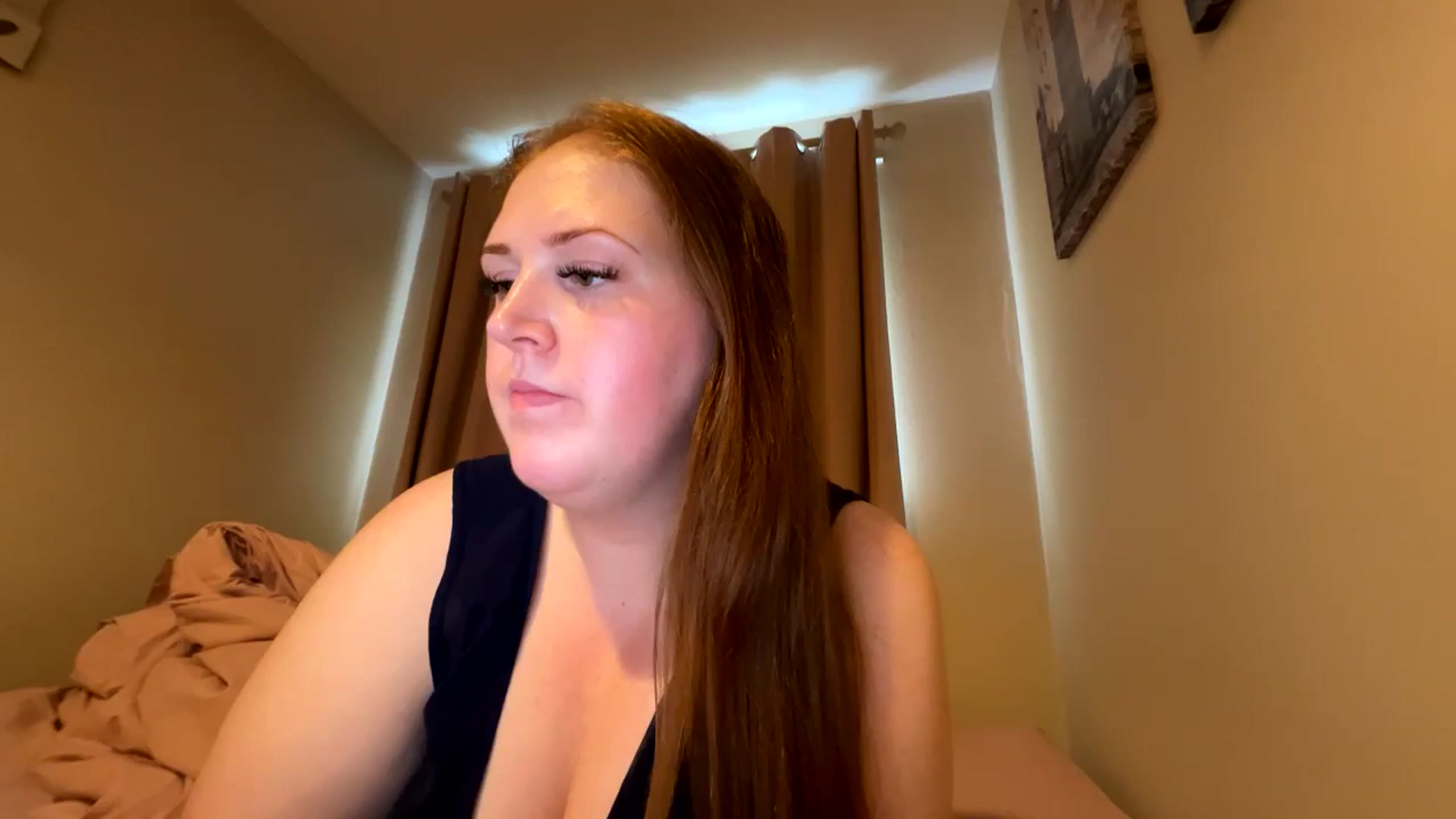 Gallery image thumbnail from Curvyrouge95's myfreecams stream on, 08/04/2024, 11:44 image 1 of 20