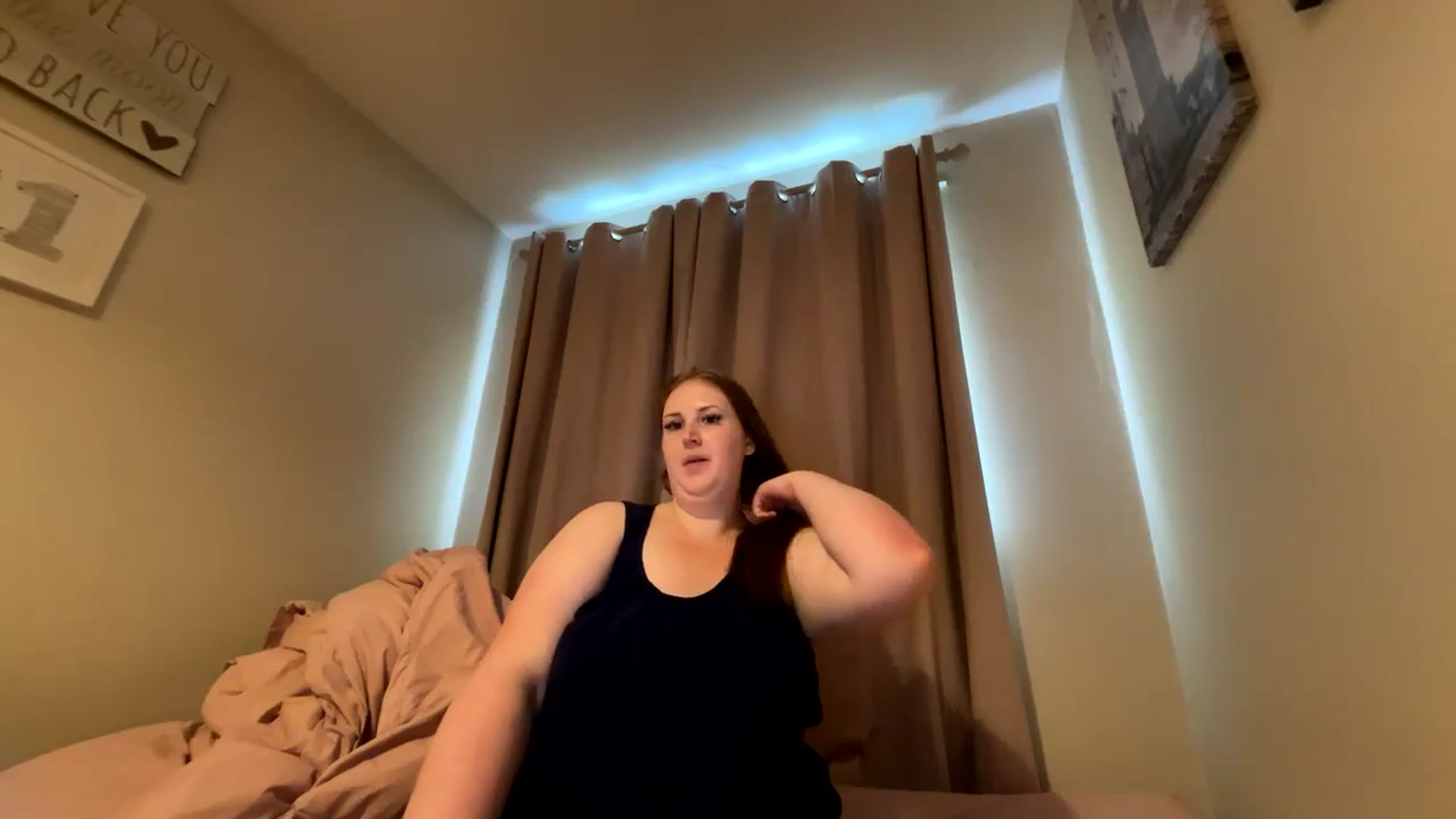 Gallery image thumbnail from Curvyrouge95's myfreecams stream on, 08/04/2024, 11:44 image 15 of 20