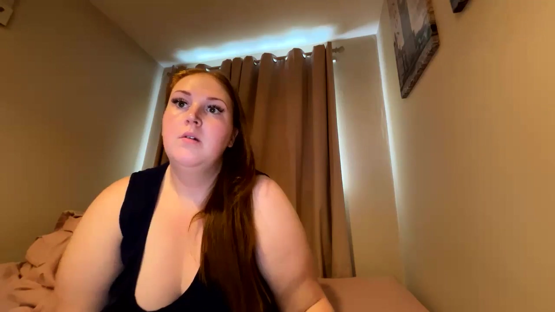 Gallery image thumbnail from Curvyrouge95's myfreecams stream on, 08/04/2024, 11:44 image 4 of 20