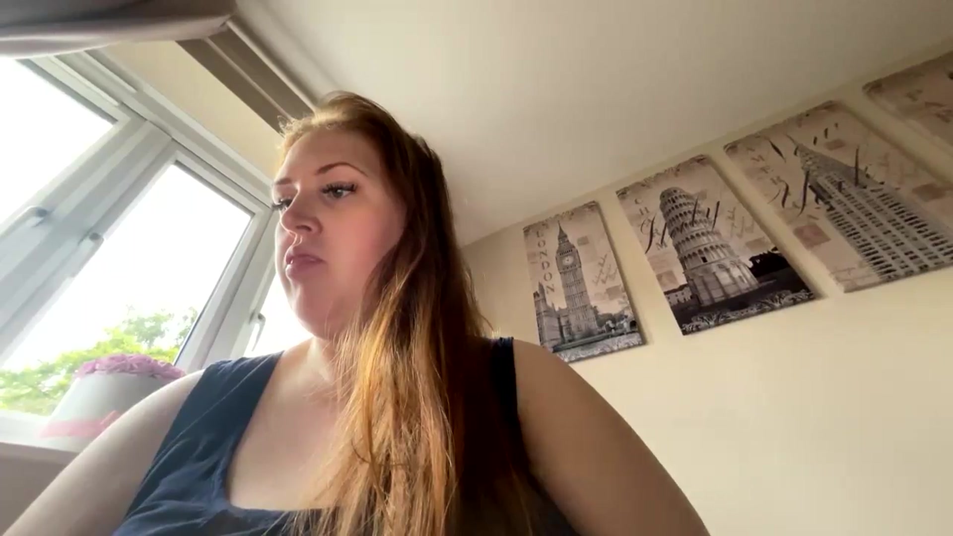 Gallery image thumbnail from Curvyrouge95's myfreecams stream on, 08/05/2024, 09:30 image 6 of 20