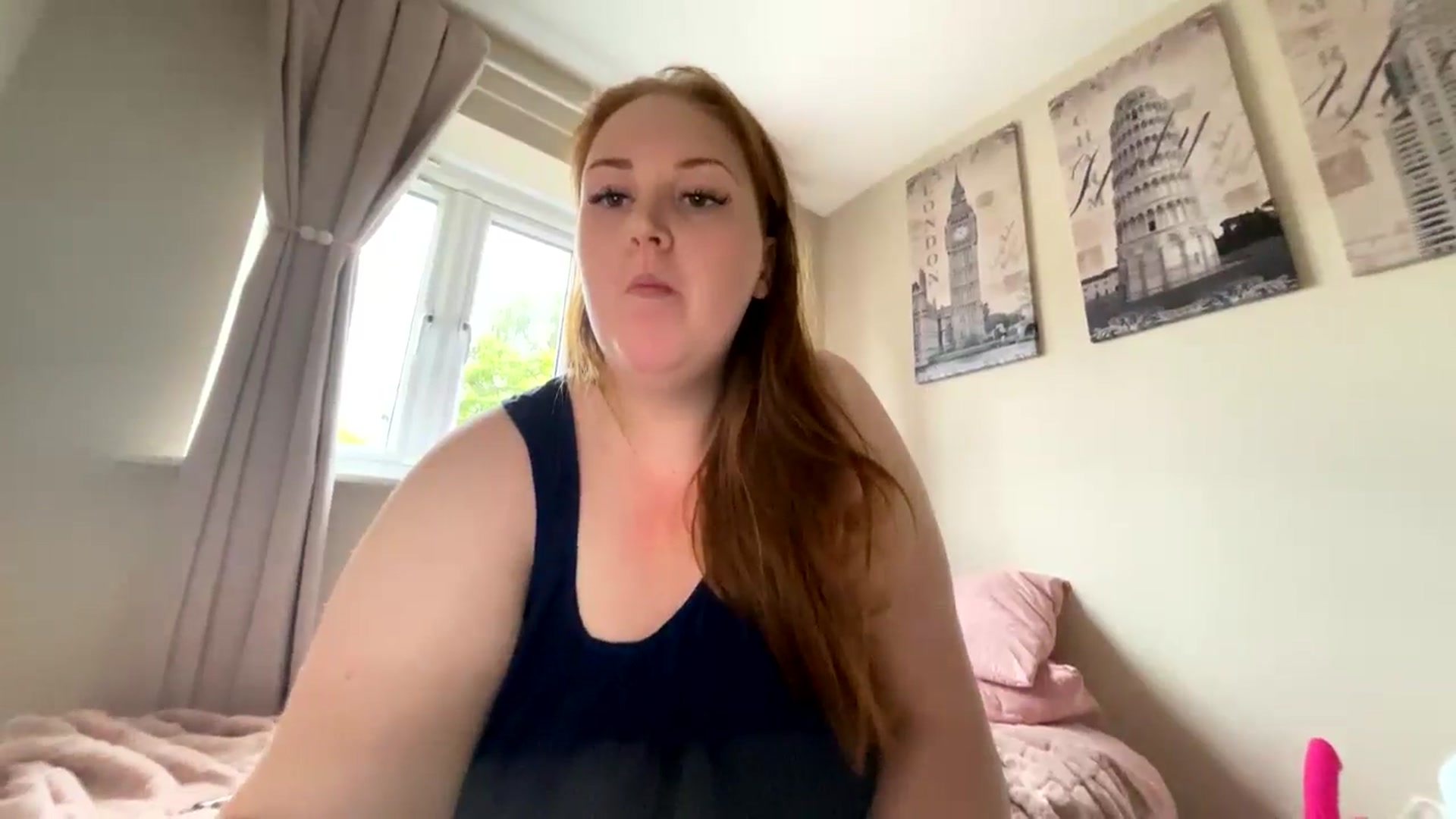 Gallery image thumbnail from Curvyrouge95's myfreecams stream on, 08/05/2024, 09:30 image 3 of 20