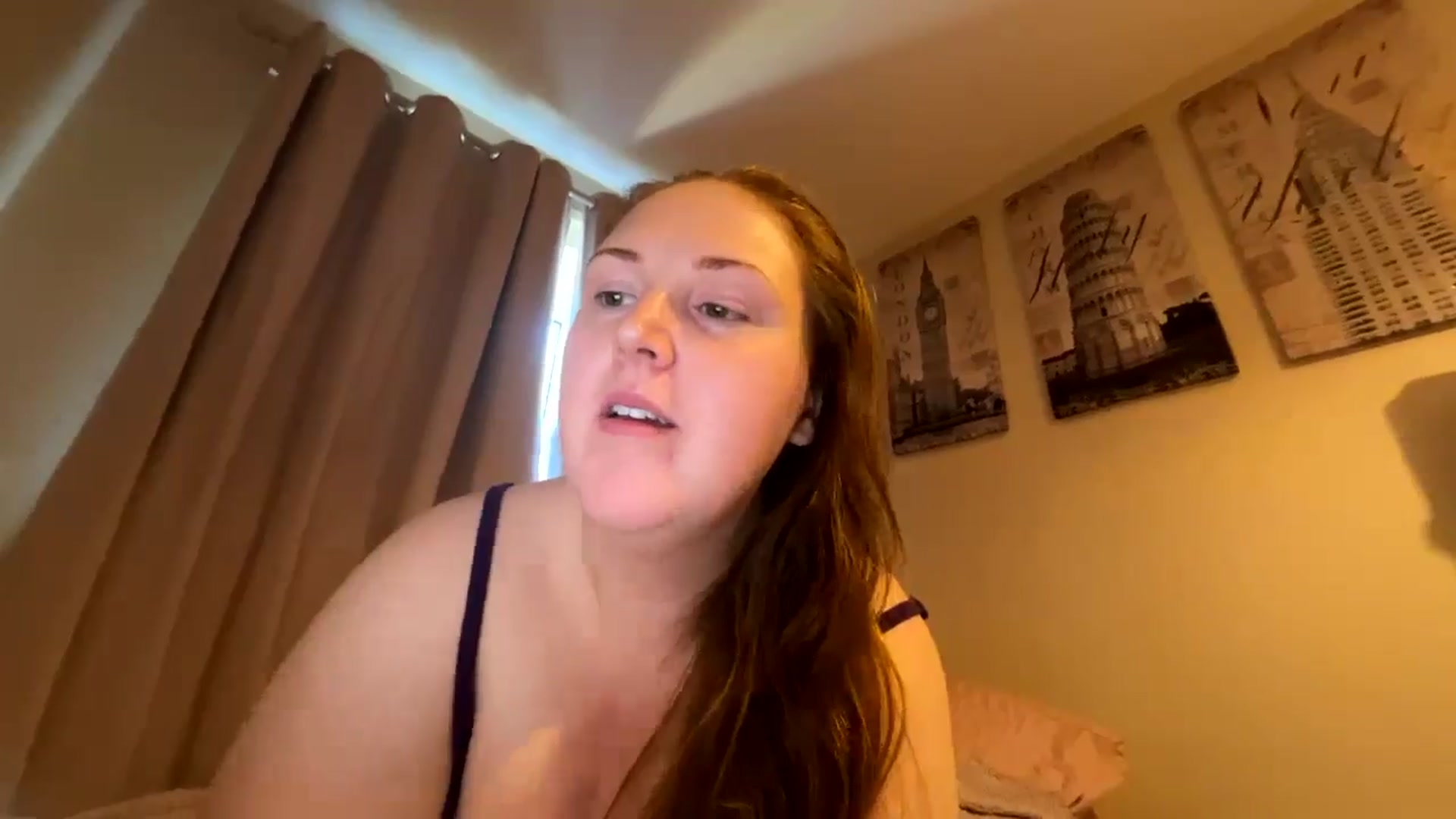 Gallery image thumbnail from Curvyrouge95's myfreecams stream on, 08/30/2024, 09:24 image 15 of 20