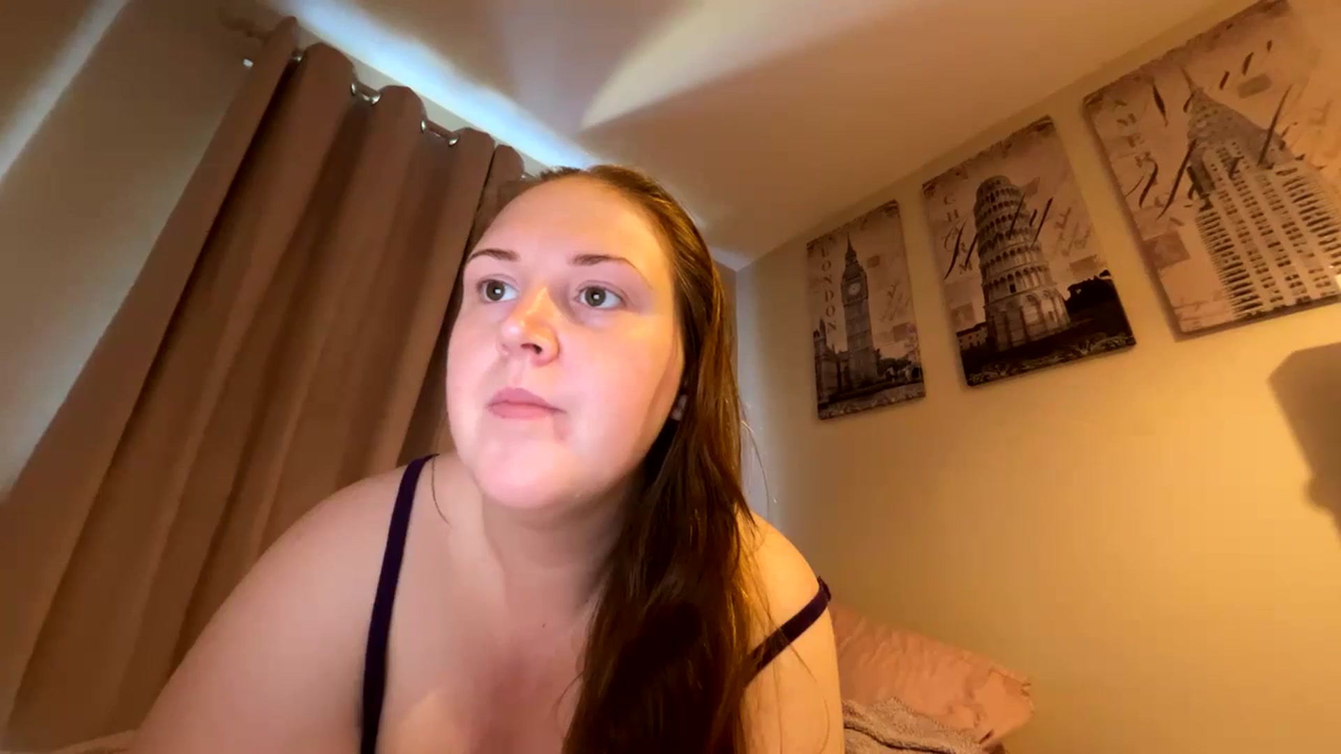 Gallery image thumbnail from Curvyrouge95's myfreecams stream on, 08/30/2024, 09:24 image 18 of 20