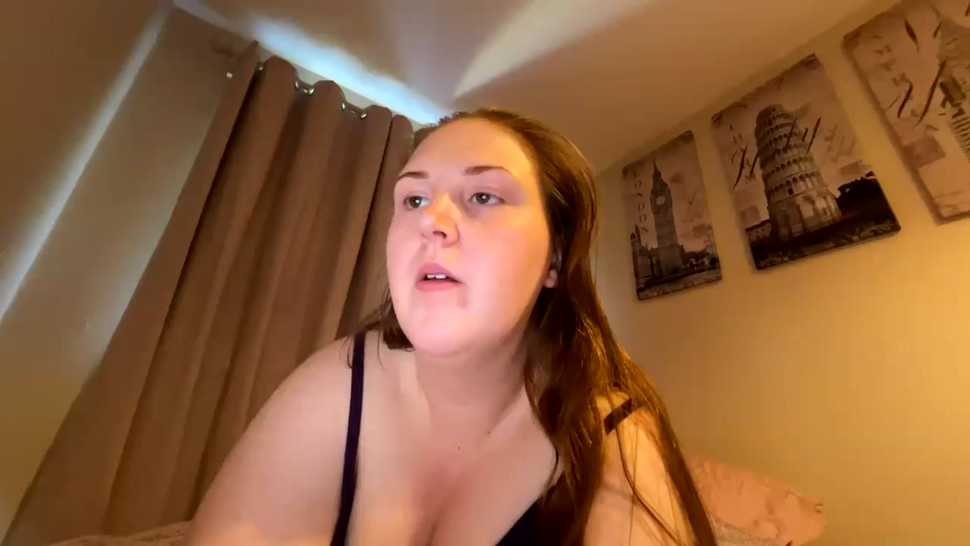 Gallery image thumbnail from Curvyrouge95's myfreecams stream on, 08/30/2024, 09:24 image 14 of 20