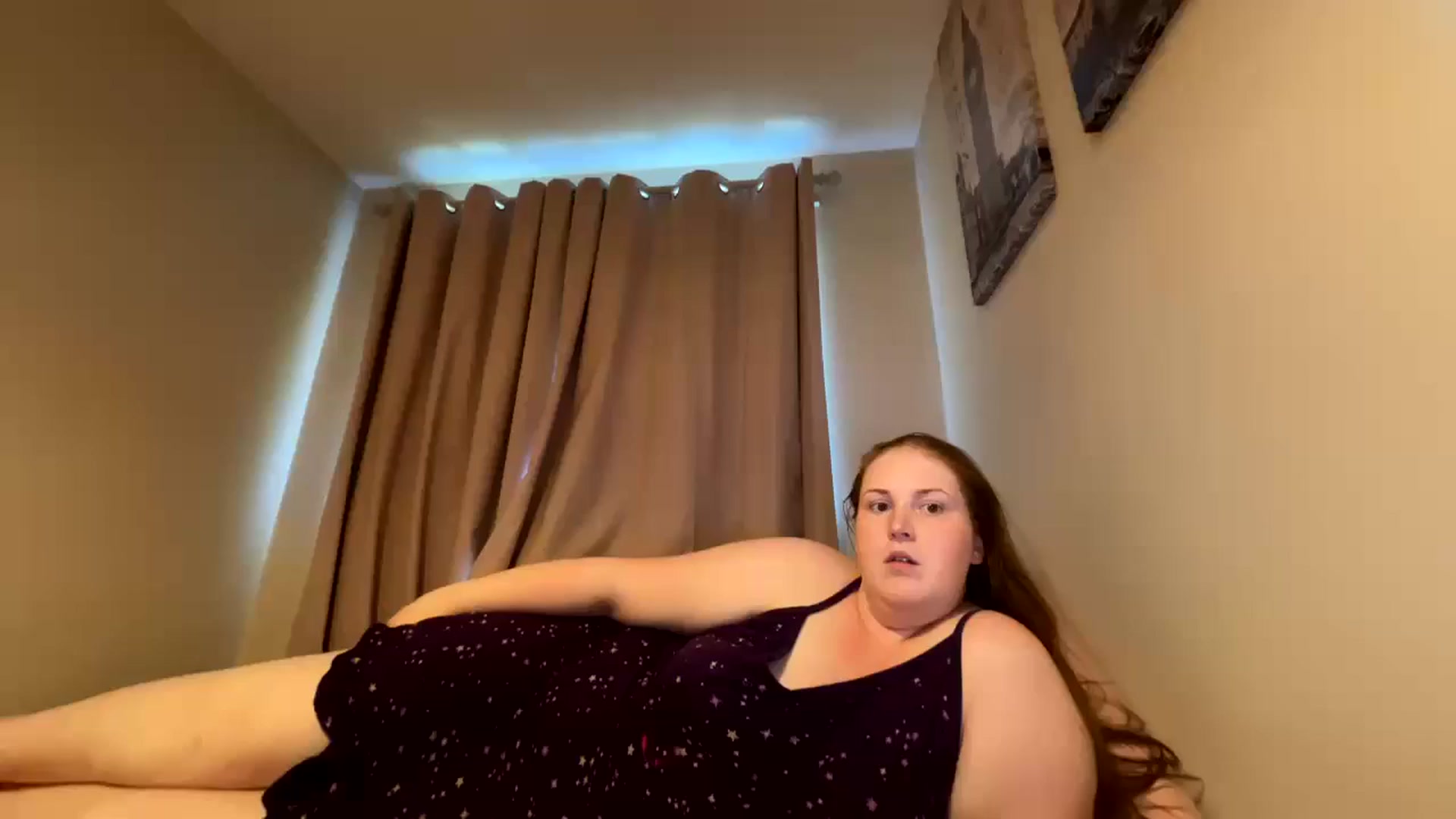 Gallery image thumbnail from Curvyrouge95's myfreecams stream on, 08/30/2024, 11:27 image 3 of 20
