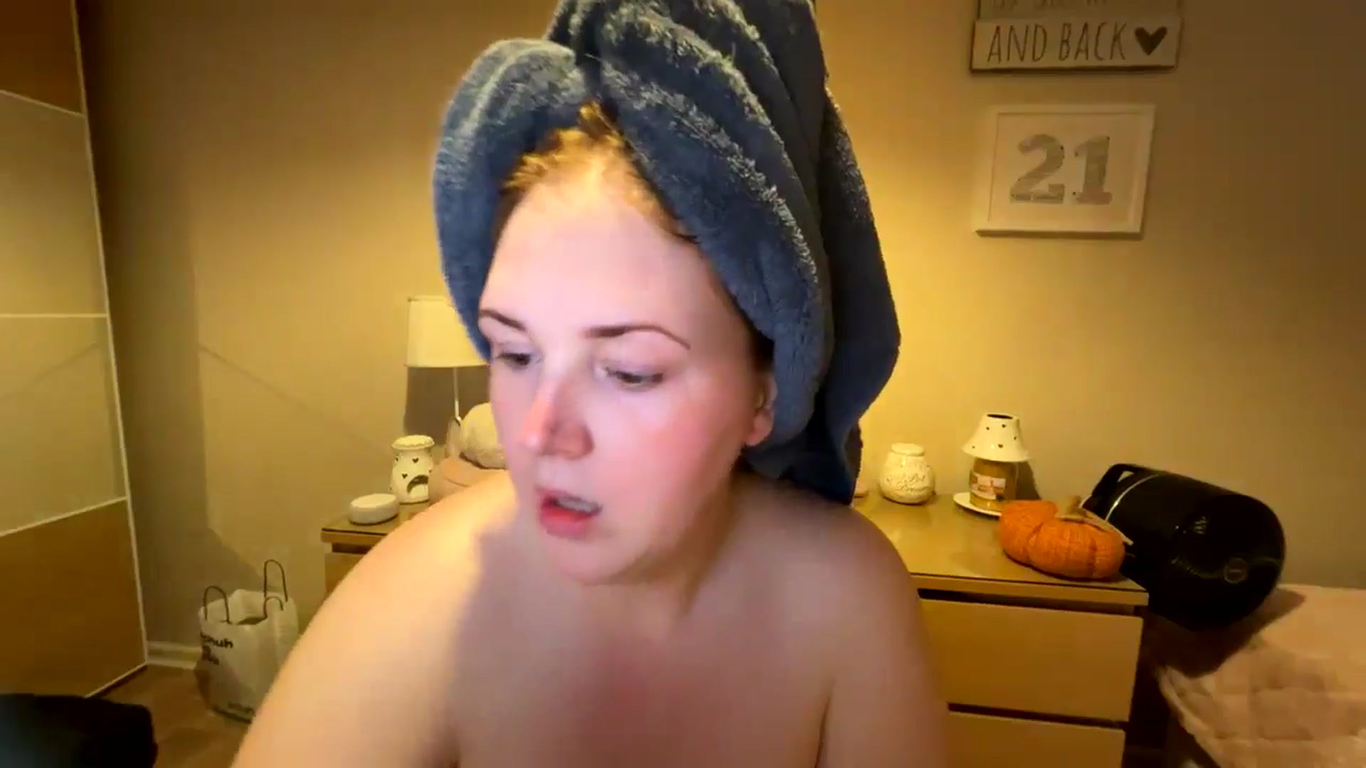 Gallery image thumbnail from Curvyrouge95's myfreecams stream on, 09/16/2024, 11:12 image 17 of 20