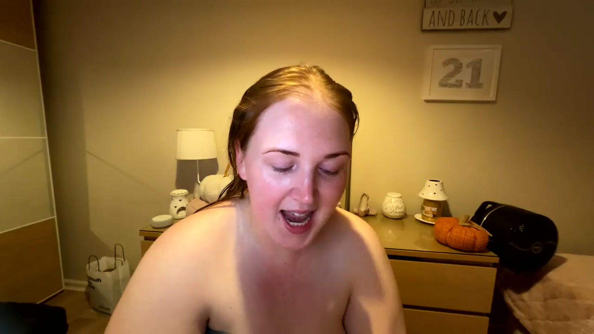 Gallery image thumbnail from Curvyrouge95's myfreecams stream on, 09/16/2024, 11:12 image 19 of 20