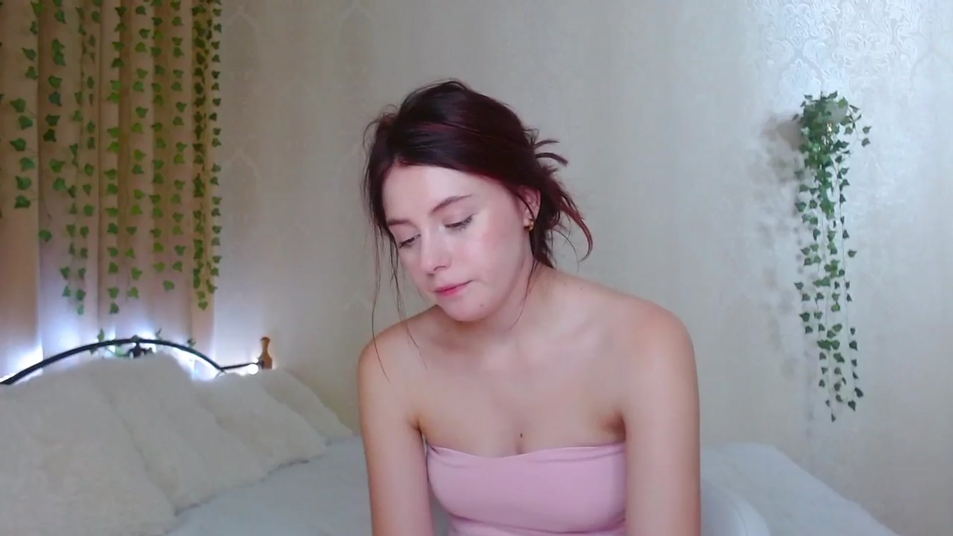 Gallery image thumbnail from Cut1e_cut1e's myfreecams stream on, 09/13/2024, 10:29 image 5 of 20