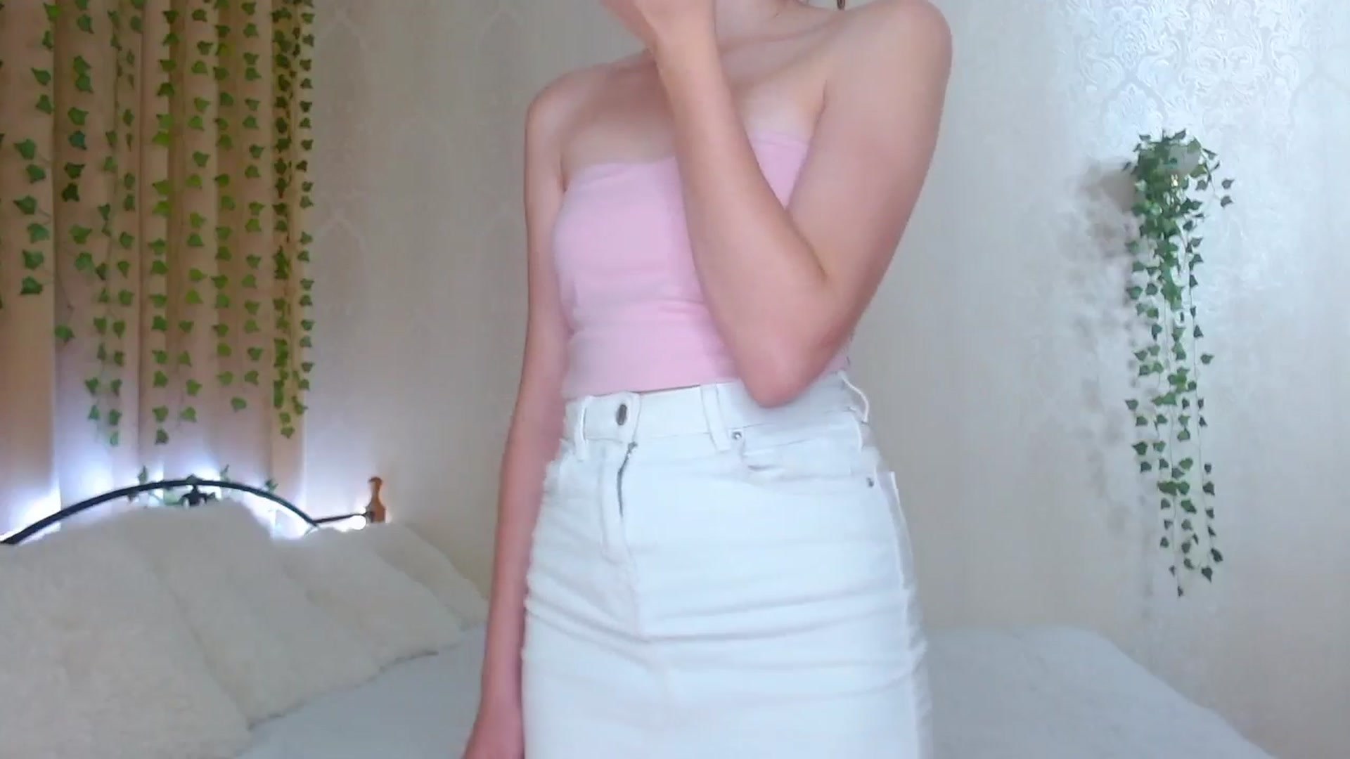 Gallery image thumbnail from Cut1e_cut1e's myfreecams stream on, 09/13/2024, 10:29 image 10 of 20