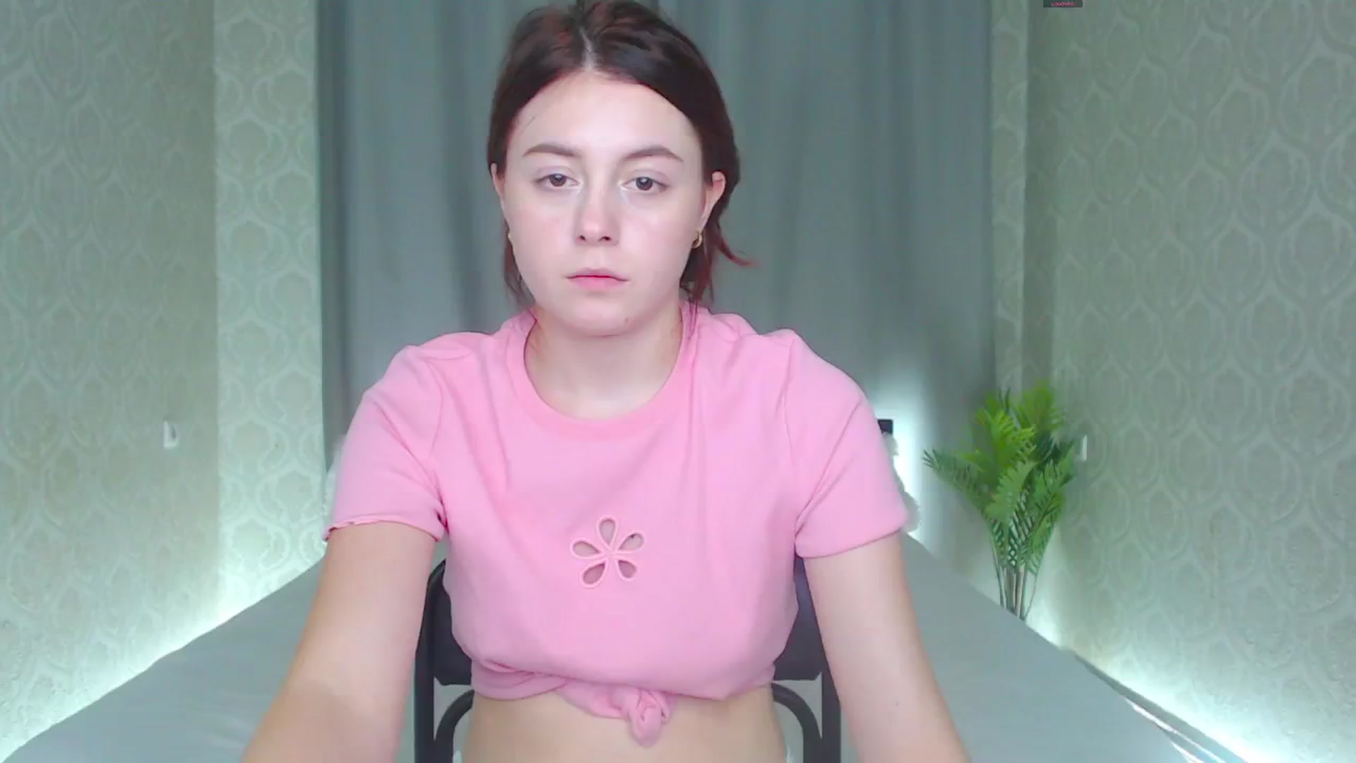 Gallery image thumbnail from Cut1e_cut1e's myfreecams stream on, 09/15/2024, 17:19 image 12 of 20