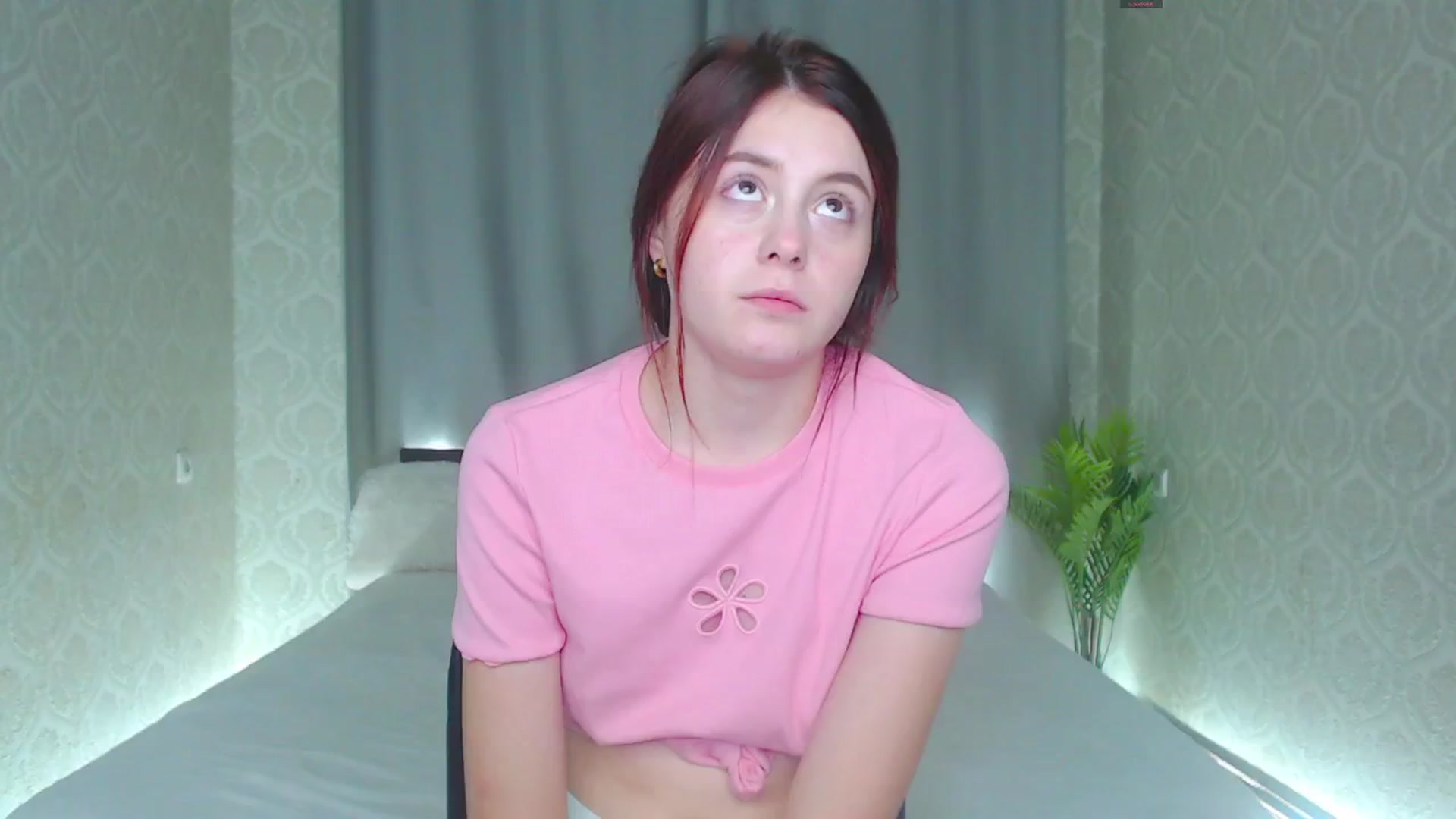 Gallery image thumbnail from Cut1e_cut1e's myfreecams stream on, 09/15/2024, 17:19 image 8 of 20