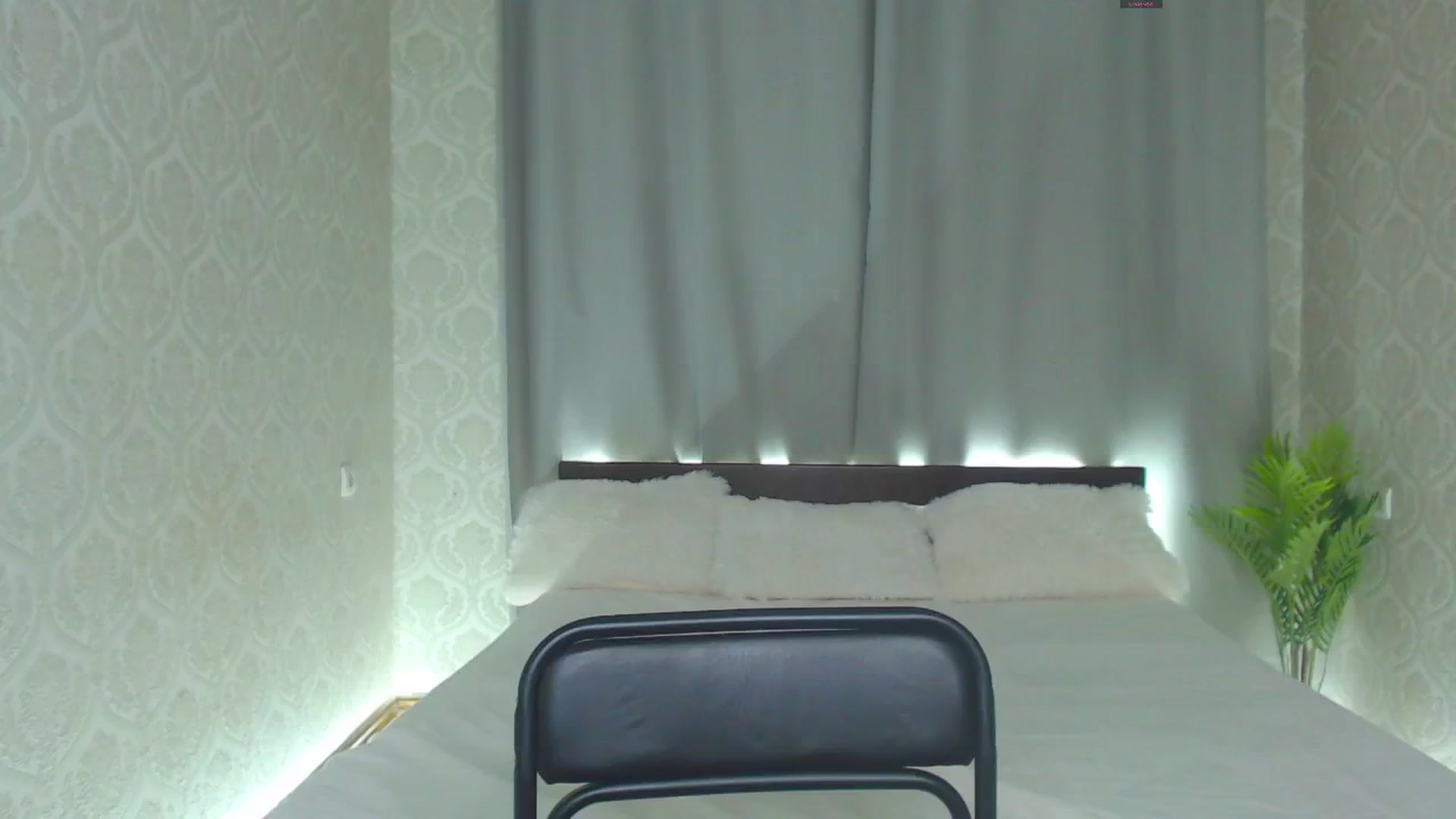 Gallery image thumbnail from Cut1e_cut1e's myfreecams stream on, 09/16/2024, 15:01 image 4 of 20