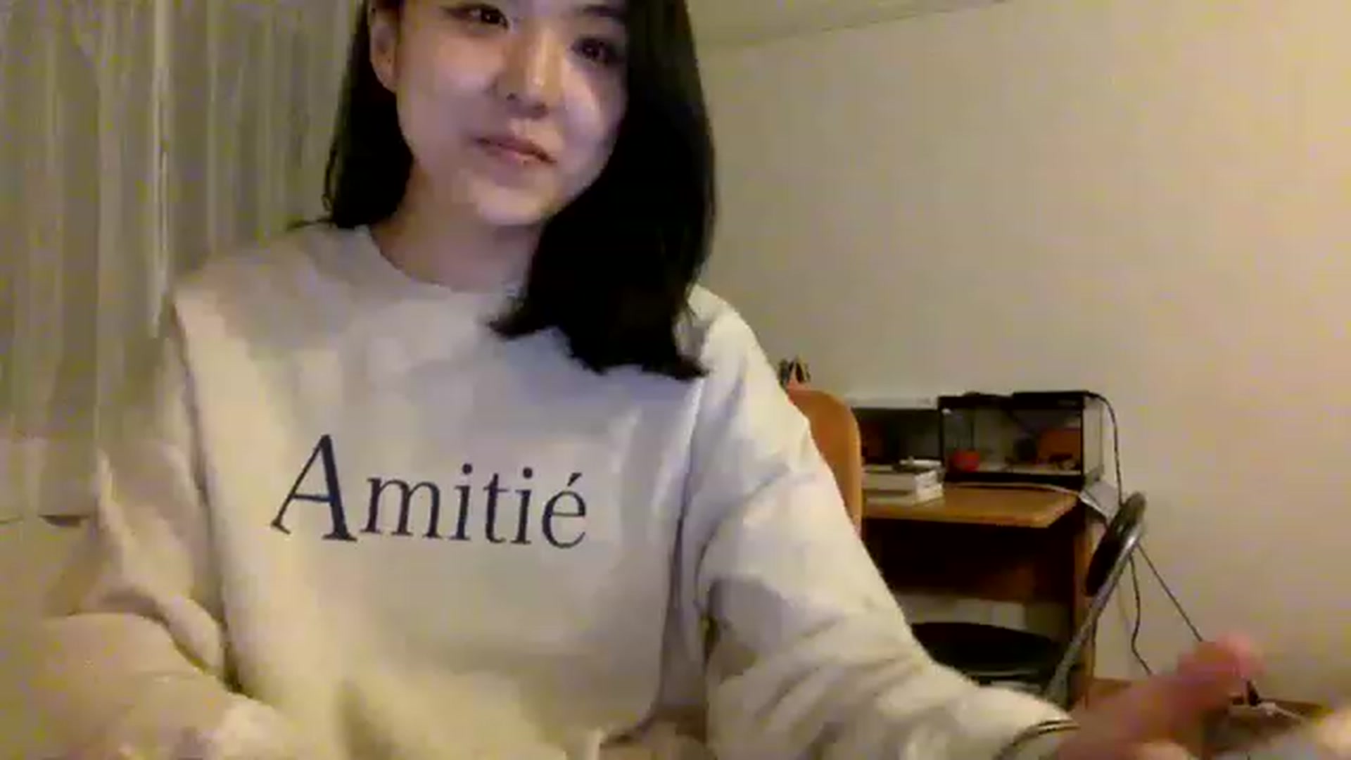 Gallery image thumbnail from Cut31iVanny__'s myfreecams stream on, 05/04/2023, 13:22 image 8 of 20