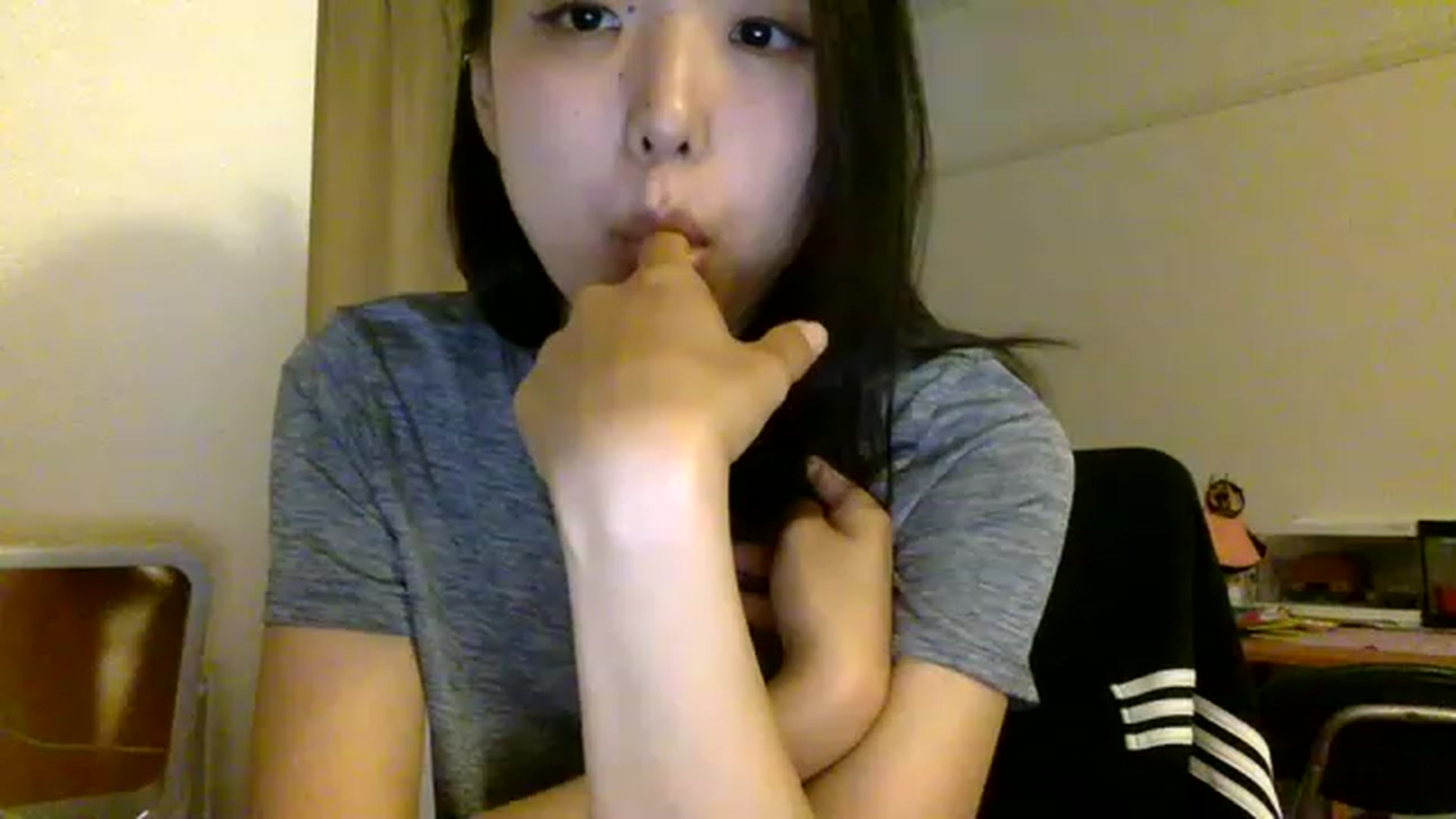Gallery image thumbnail from Cut31iVanny__'s myfreecams stream on, 06/02/2023, 07:10 image 14 of 20