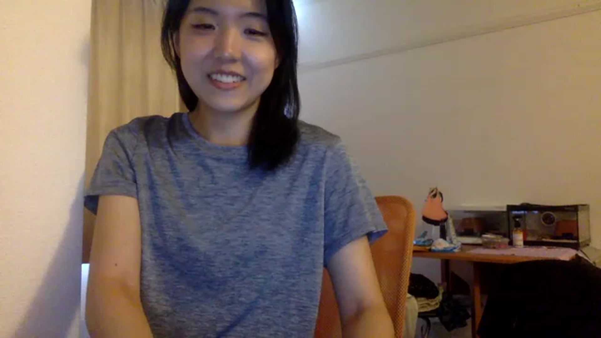 Gallery image thumbnail from Cut31iVanny__'s myfreecams stream on, 06/16/2023, 01:00 image 16 of 20