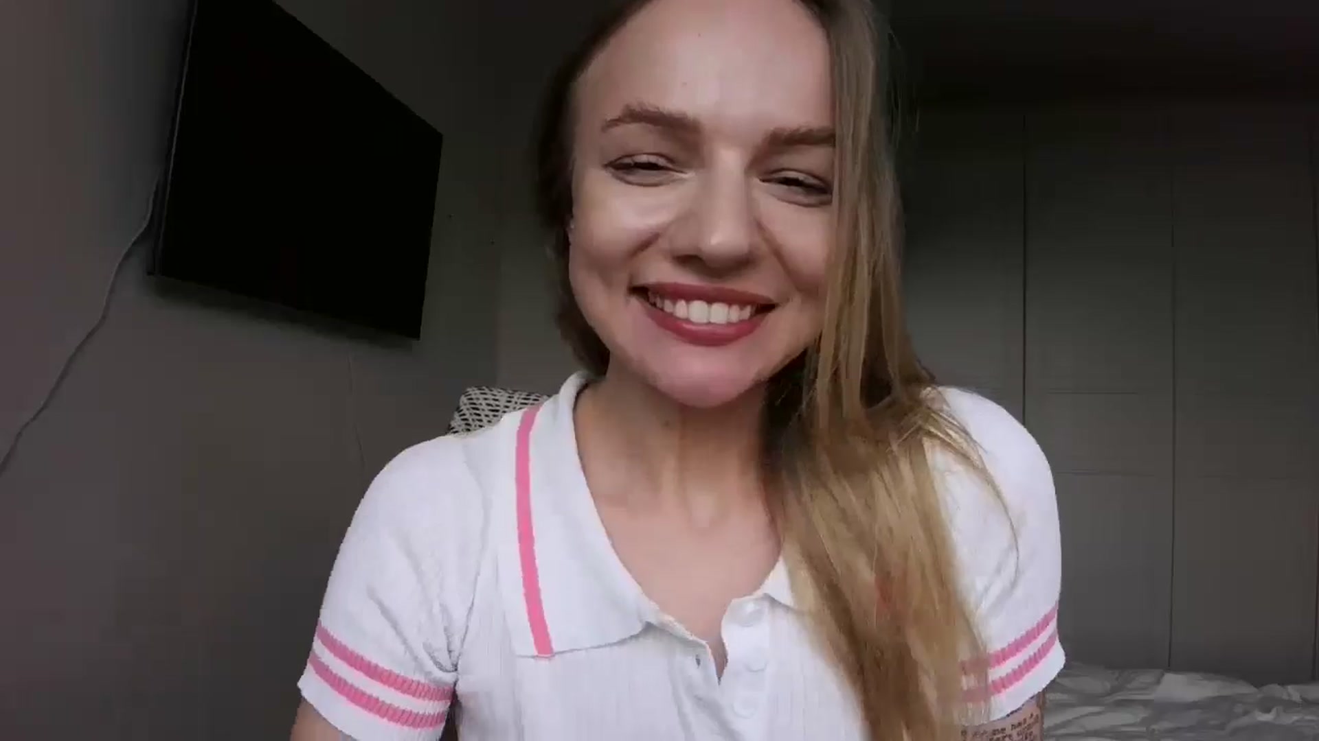 Gallery image thumbnail from Cut34ng3l's myfreecams stream on, 07/15/2024, 12:24 image 10 of 20