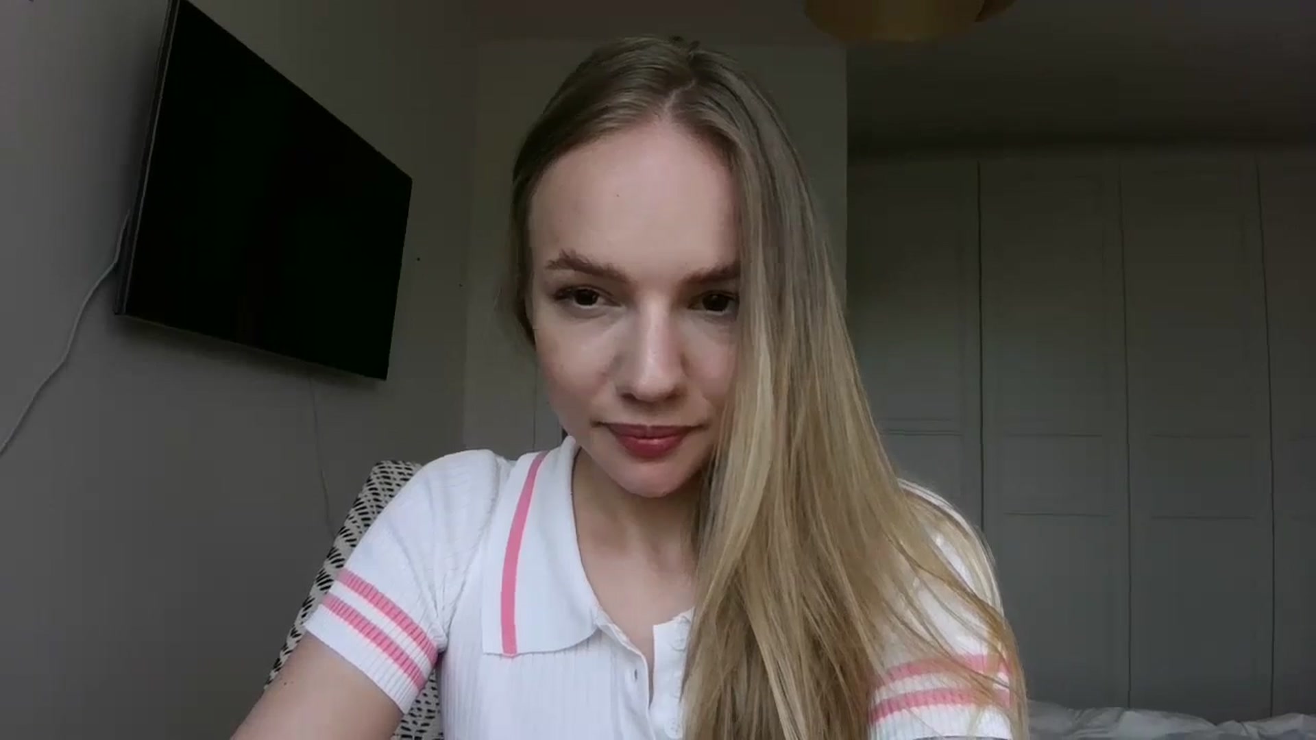 Gallery image thumbnail from Cut34ng3l's myfreecams stream on, 07/15/2024, 12:24 image 8 of 20