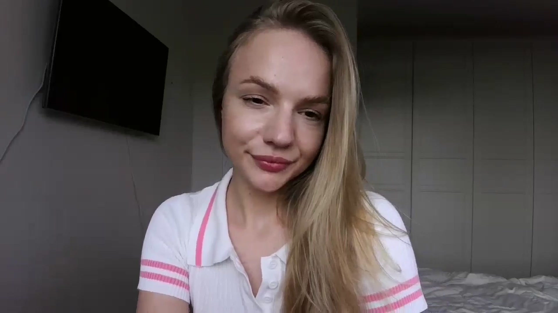 Gallery image thumbnail from Cut34ng3l's myfreecams stream on, 07/15/2024, 13:53 image 5 of 20