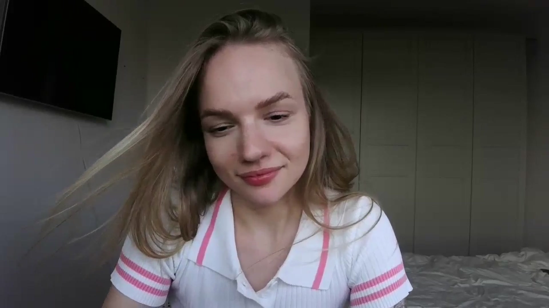 Gallery image thumbnail from Cut34ng3l's myfreecams stream on, 07/15/2024, 18:03 image 5 of 20