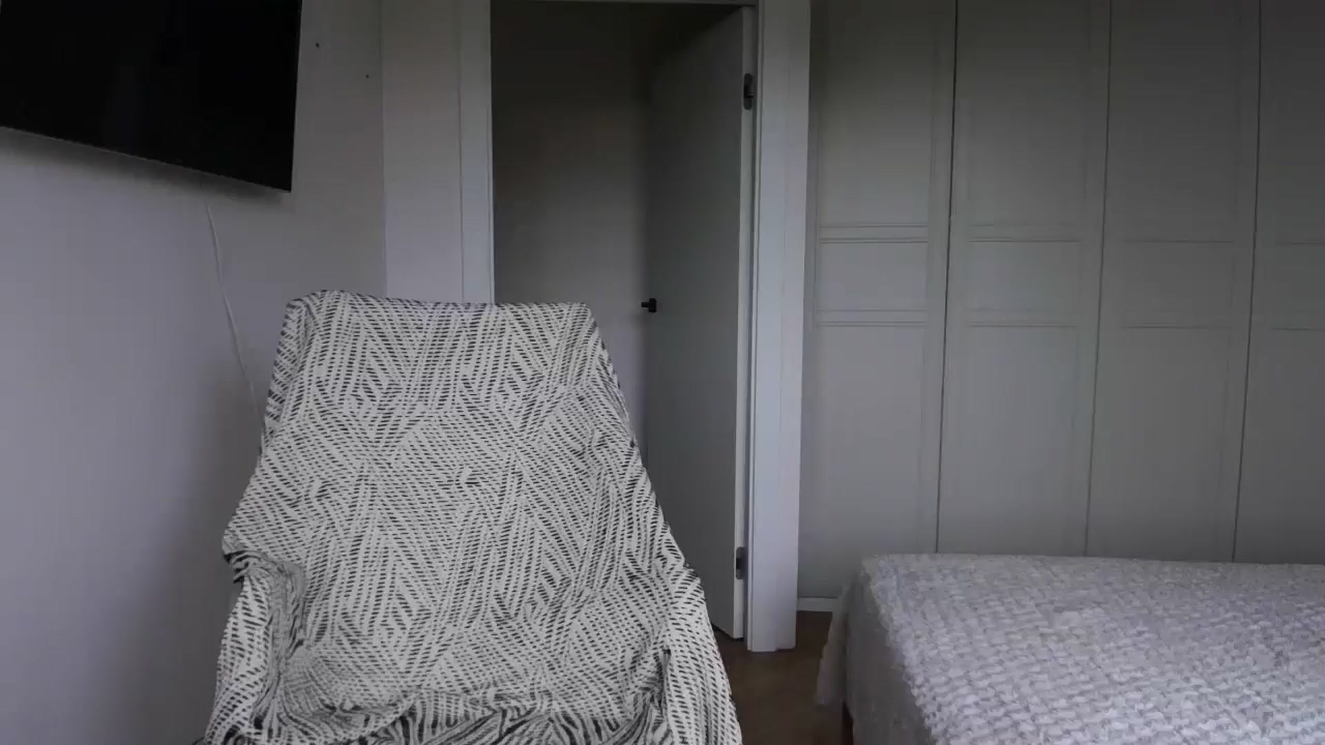 Gallery image thumbnail from Cut34ng3l's myfreecams stream on, 08/02/2024, 11:59 image 6 of 20