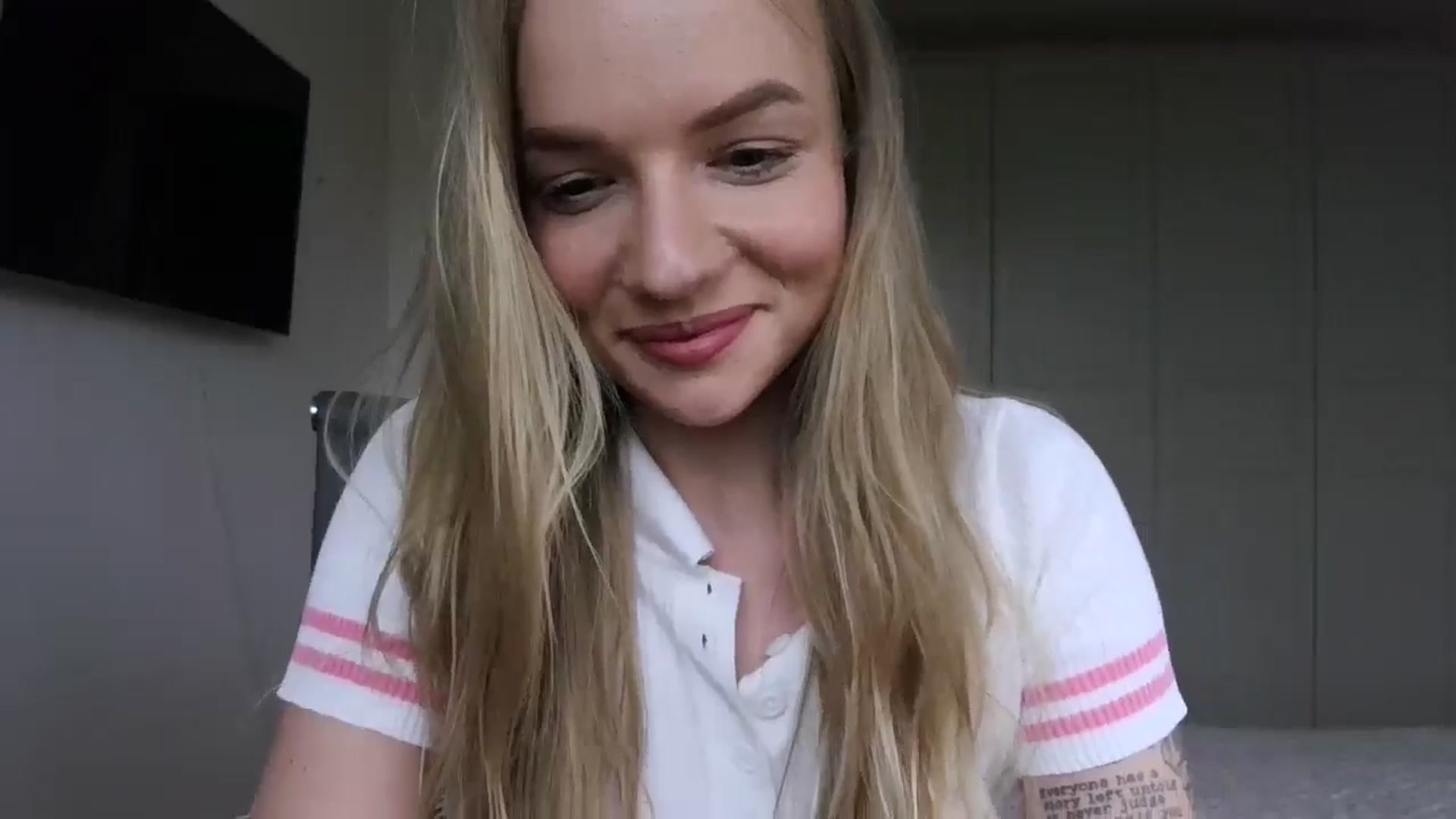 Gallery image thumbnail from Cut34ng3l's myfreecams stream on, 08/02/2024, 15:53 image 2 of 20