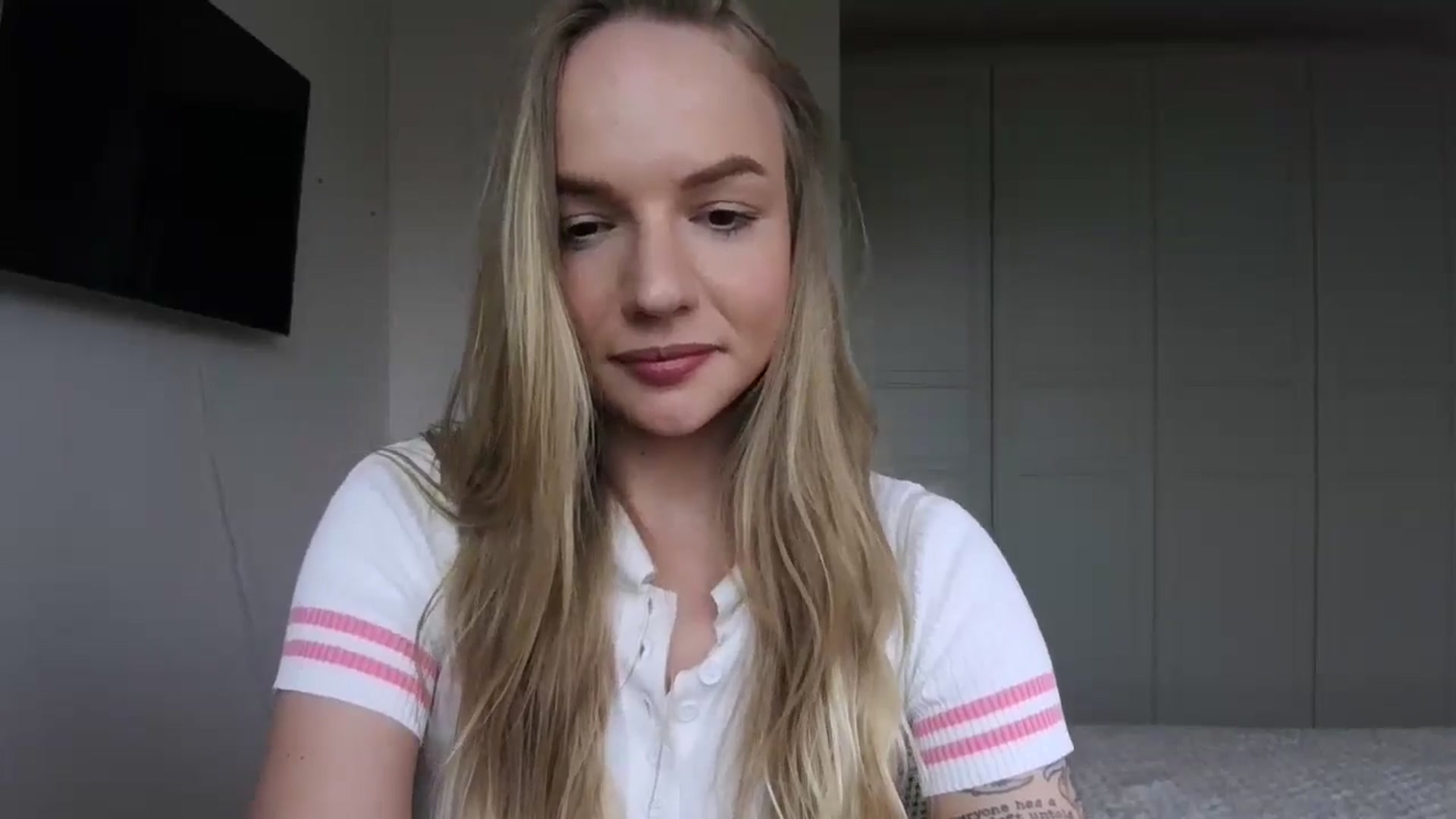 Gallery image thumbnail from Cut34ng3l's myfreecams stream on, 08/02/2024, 15:53 image 11 of 20
