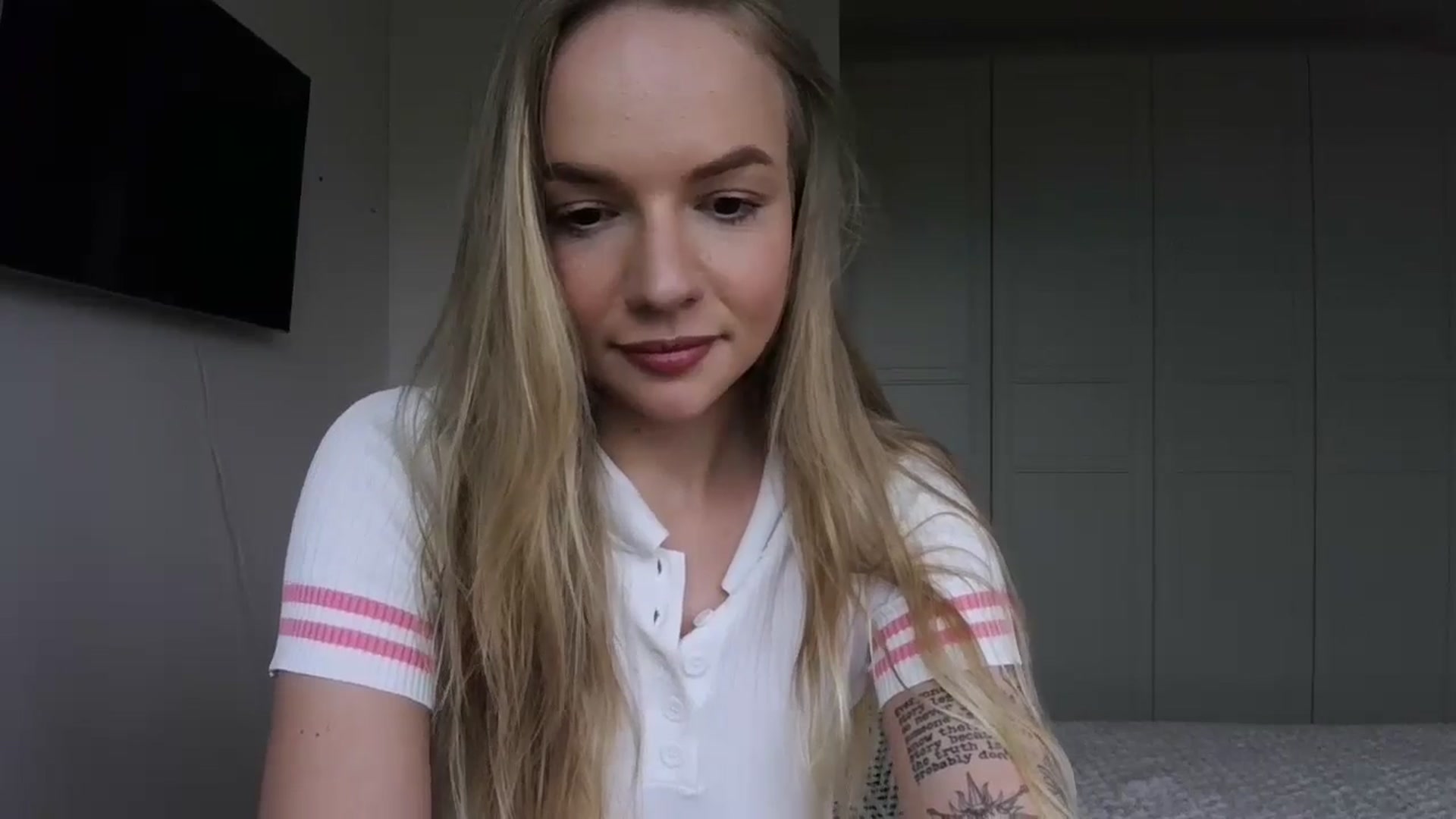 Gallery image thumbnail from Cut34ng3l's myfreecams stream on, 08/02/2024, 15:53 image 8 of 20