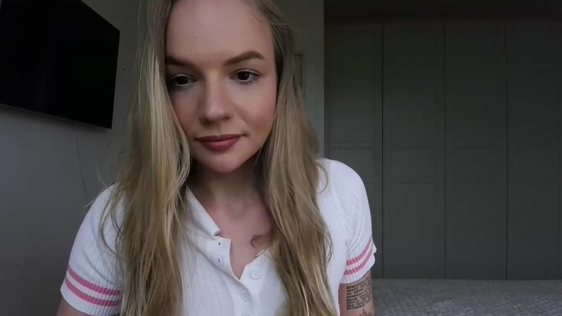 Gallery image thumbnail from Cut34ng3l's myfreecams stream on, 08/02/2024, 15:53 image 1 of 20