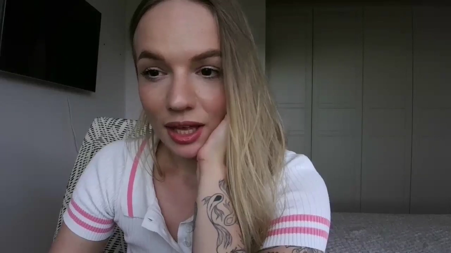 Gallery image thumbnail from Cut34ng3l's myfreecams stream on, 08/02/2024, 16:57 image 17 of 20