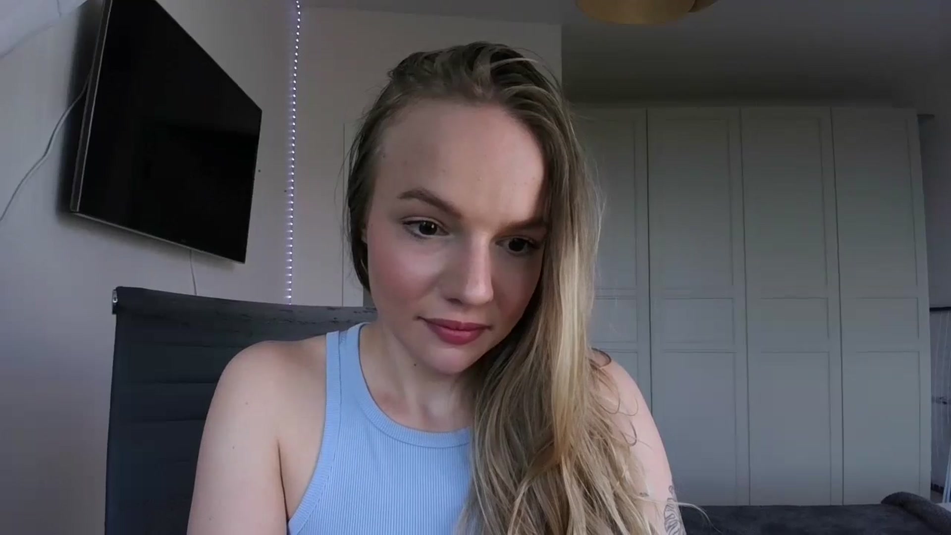 Gallery image thumbnail from Cut34ng3l's myfreecams stream on, 08/03/2024, 15:54 image 19 of 20